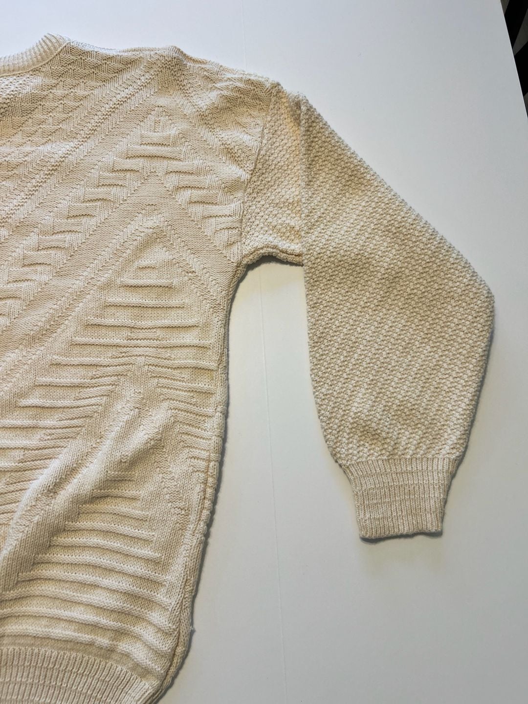 Vintage Textured Cream Knit Sweater 9