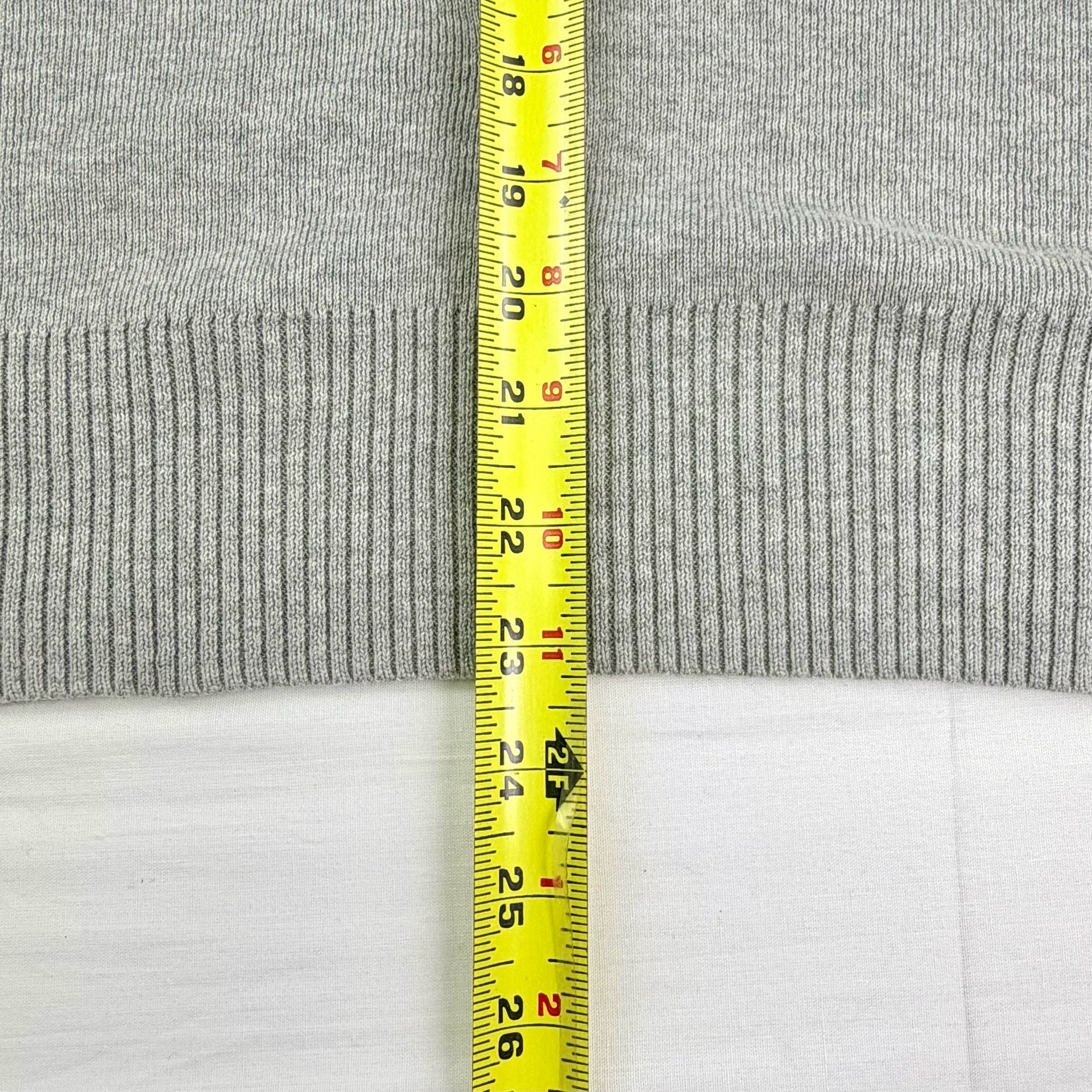 Express Men’s Quarter Zip Sweater Gray Black Stripe Cotton Pullover Size Small 9