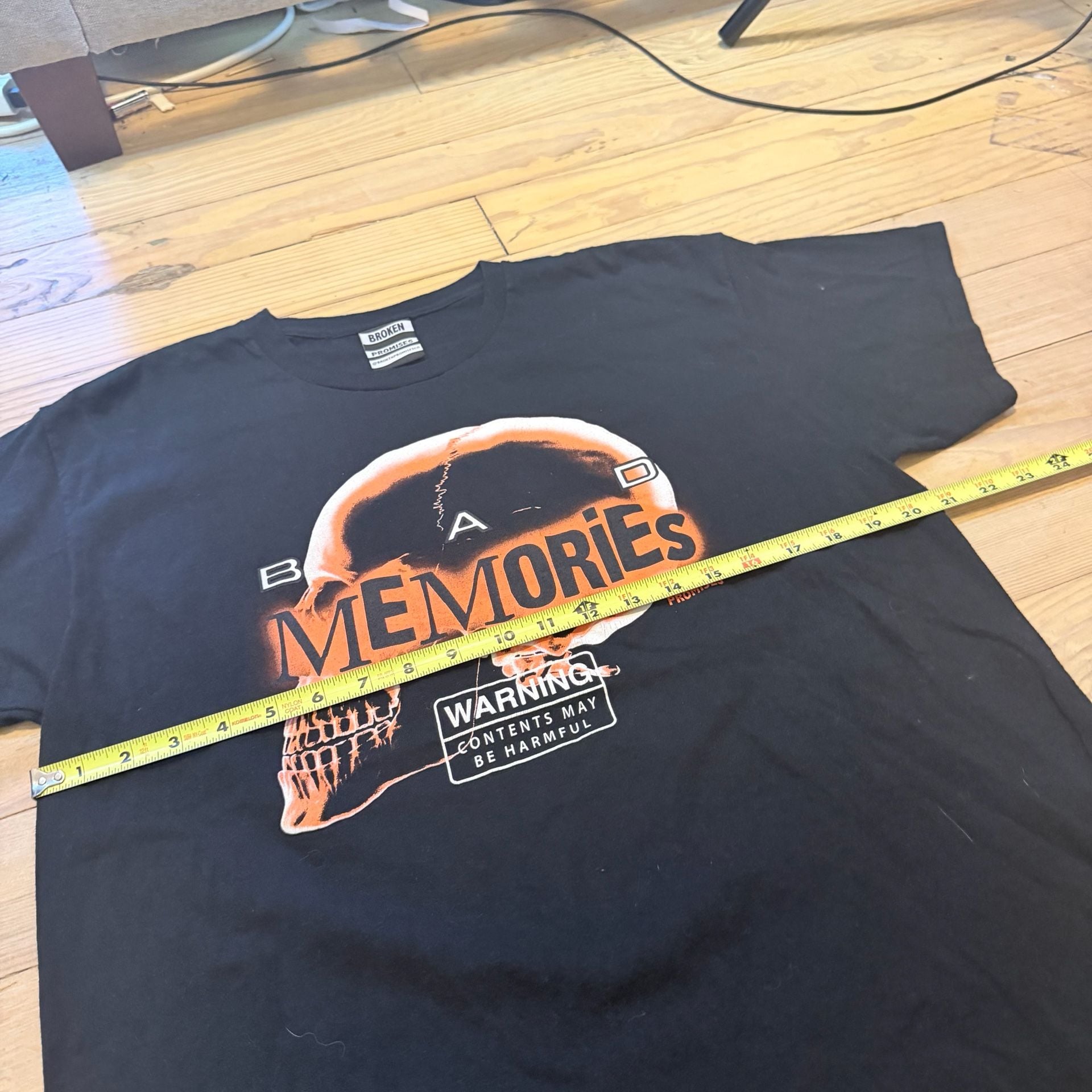 Broken Promises Bad Memories Graphic T-Shirt Large Black Cotton 5