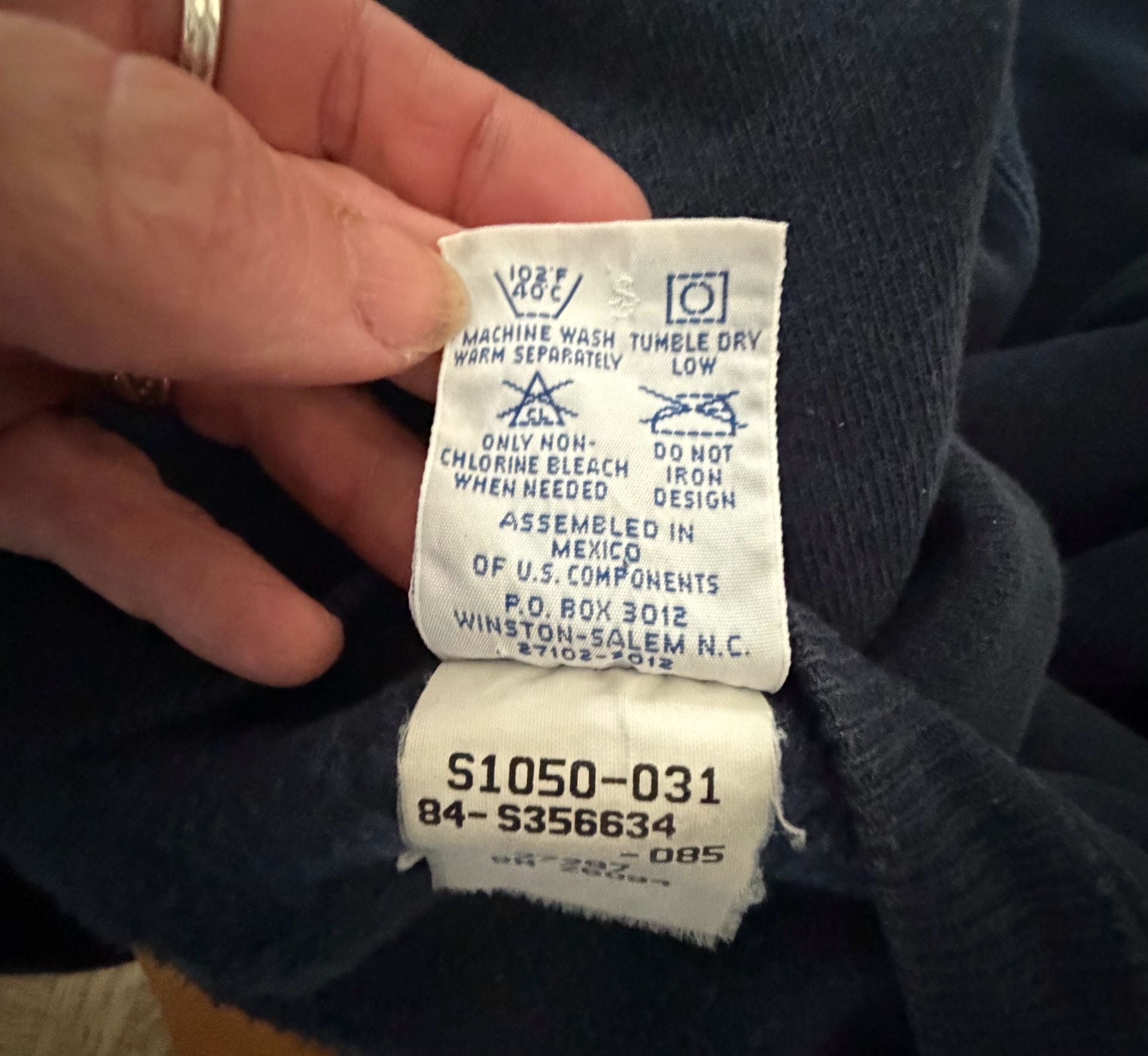 Vintage 1990s Champion Boston University Reverse Weave Sweatshirt Size Small Navy 8