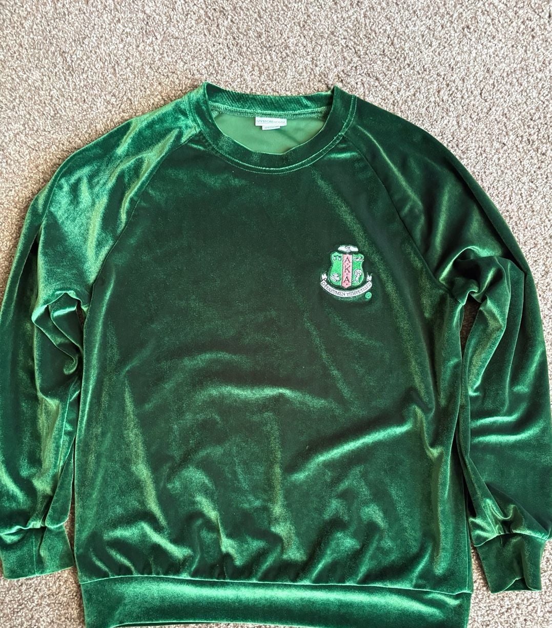 Ivy Storehouse AKA Velvet Sweatshirt Size Medium Green 2