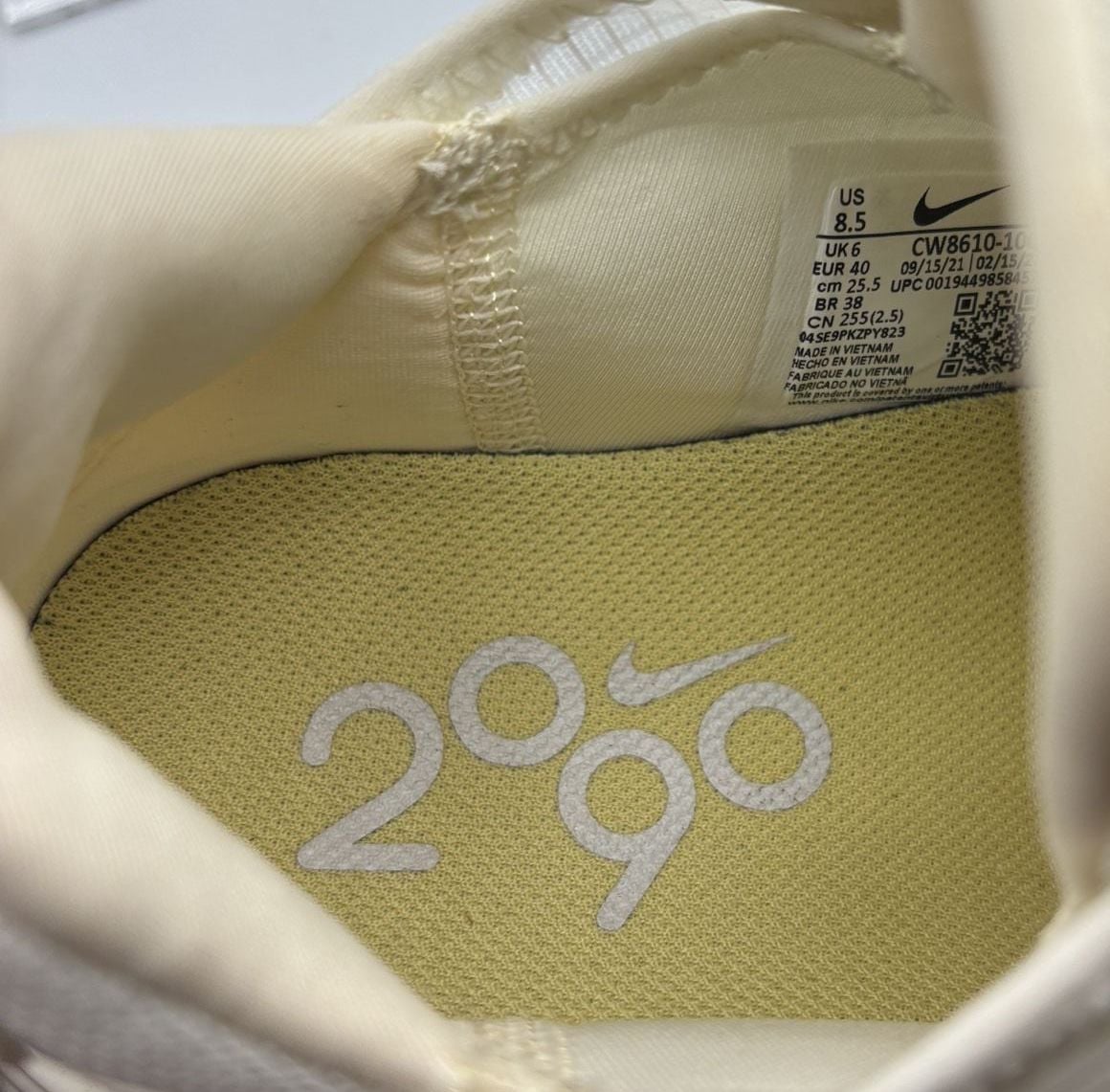 Nike Air Max 2090 Size 8.5 Summit White Fossil Gum CW8610-100 5