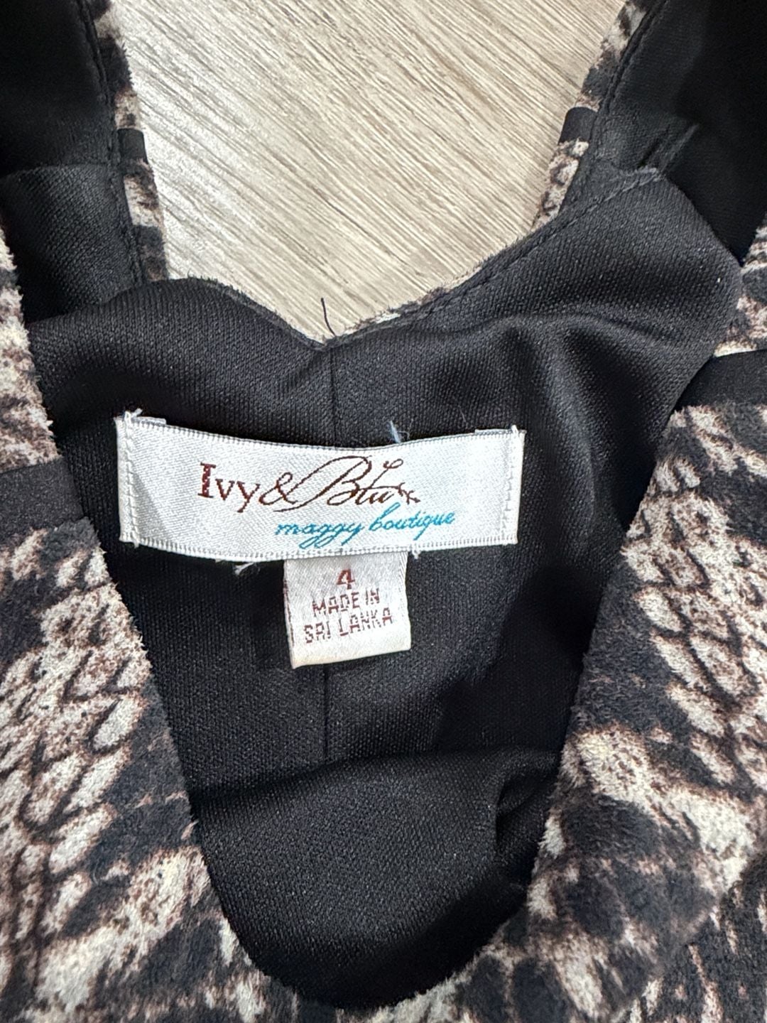 Ivy & Blu Maggy Boutique Dress Size 4 Snakeskin Print Ruched 3