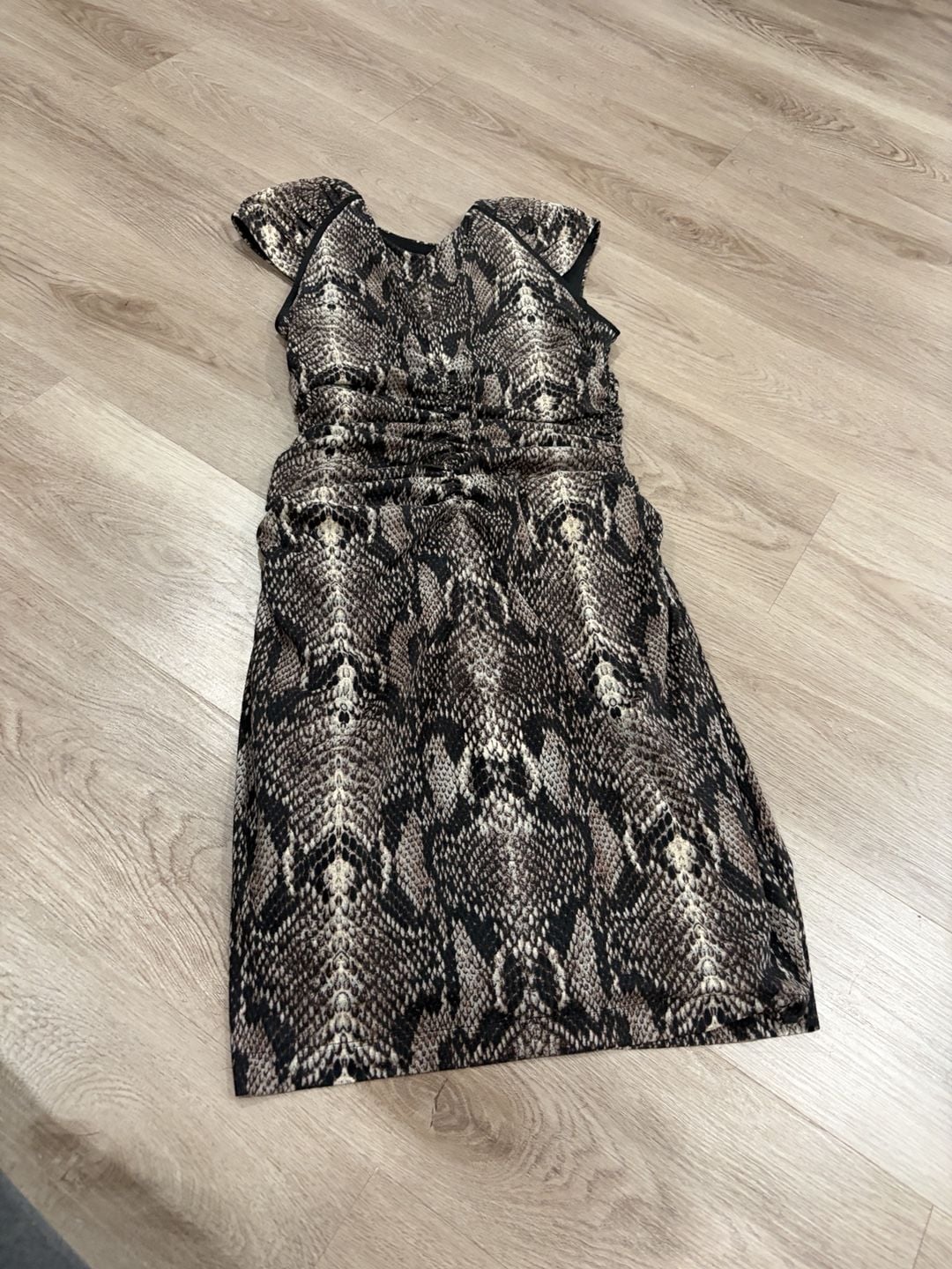 Ivy & Blu Maggy Boutique Dress Size 4 Snakeskin Print Ruched 4