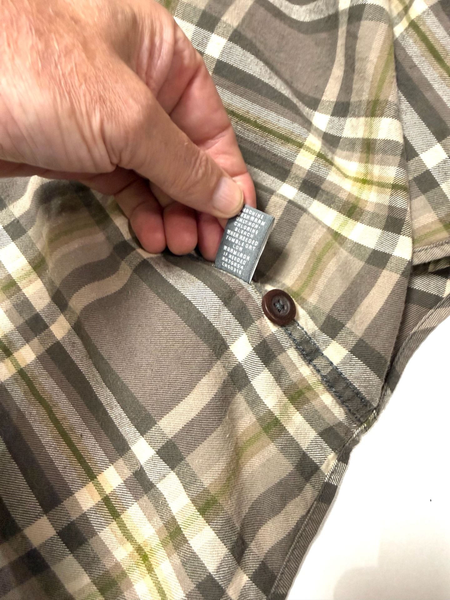 Abercrombie & Fitch Men's Flannel Shirt M Workwear Heritage Americana Cabincore Grunge Muscle Fit Plaid Brown Olive Green Cream Long Sleeve Button Up Two Chest Pockets 100% Cotton Lumberjack 9