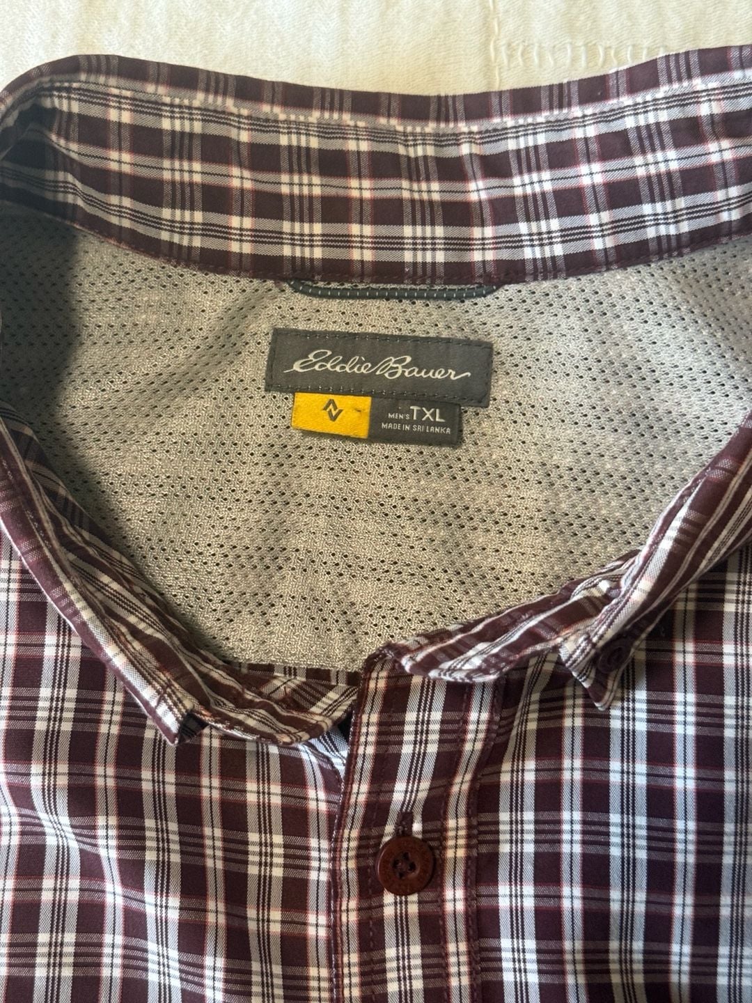 Eddie Bauer Plaid Short Sleeve Shirt Men's TXL Burgundy 9