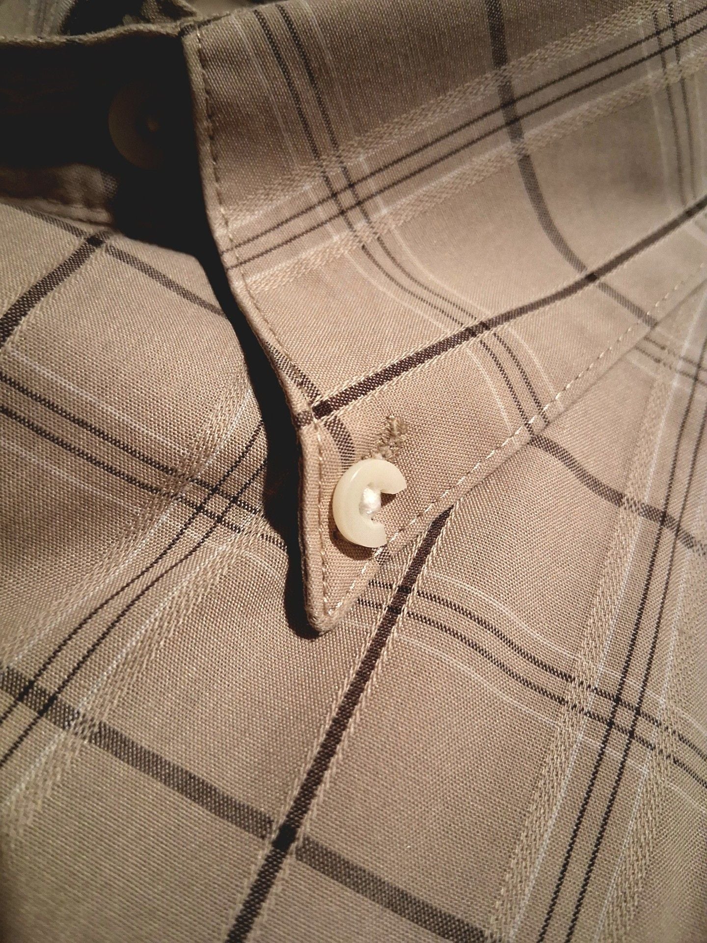 Van Heusen Plaid Button Down Shirt XL Tan Long Sleeve 3