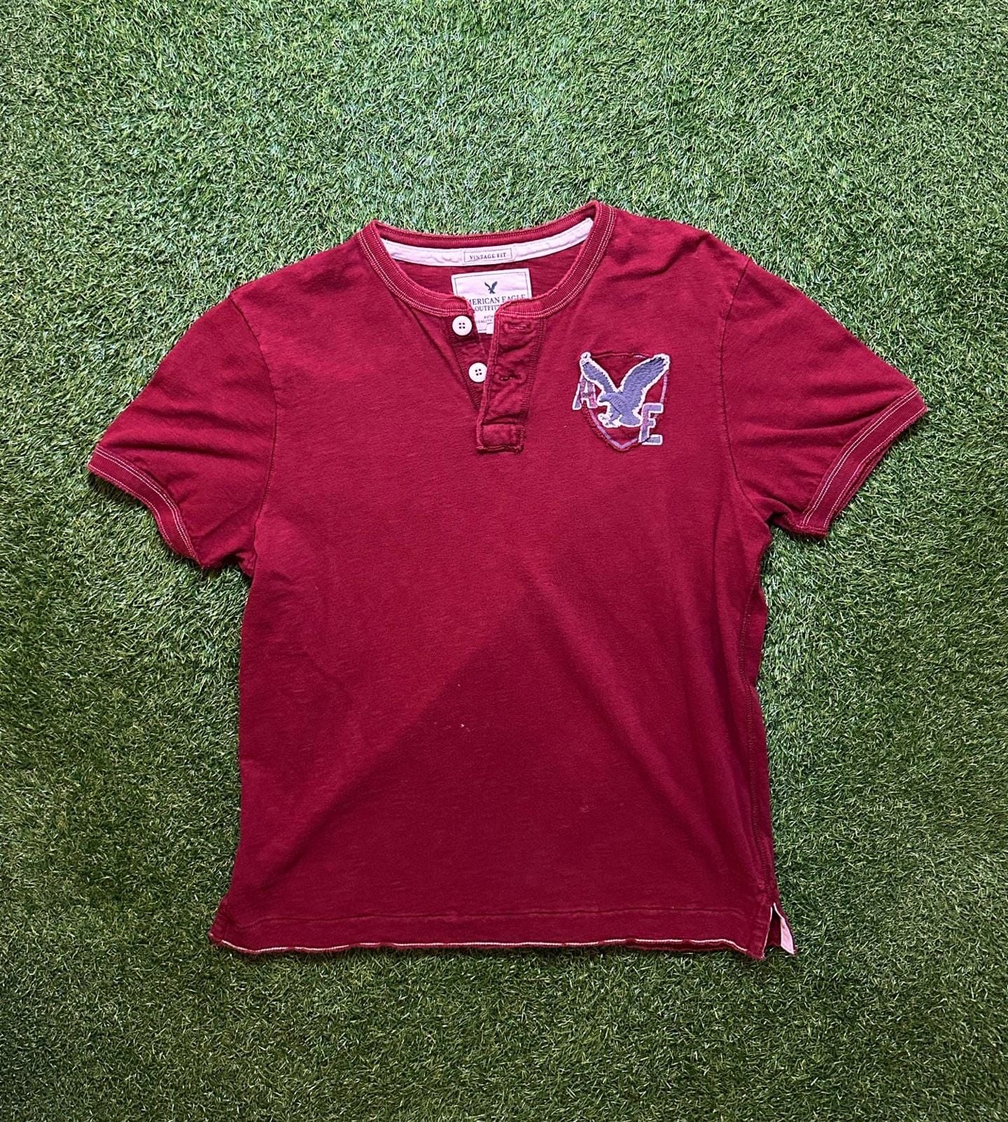 Y2K 2000s Distressed American Eagle Outfitters Henley Shirt. 2