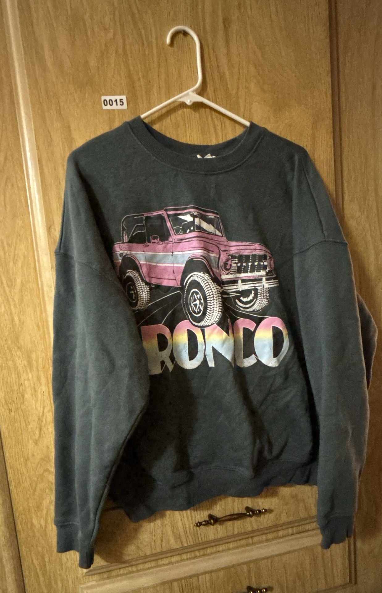 Ford Bronco Sweatshirt Size L Vintage Retro Pink SUV Graphic Pullover 2