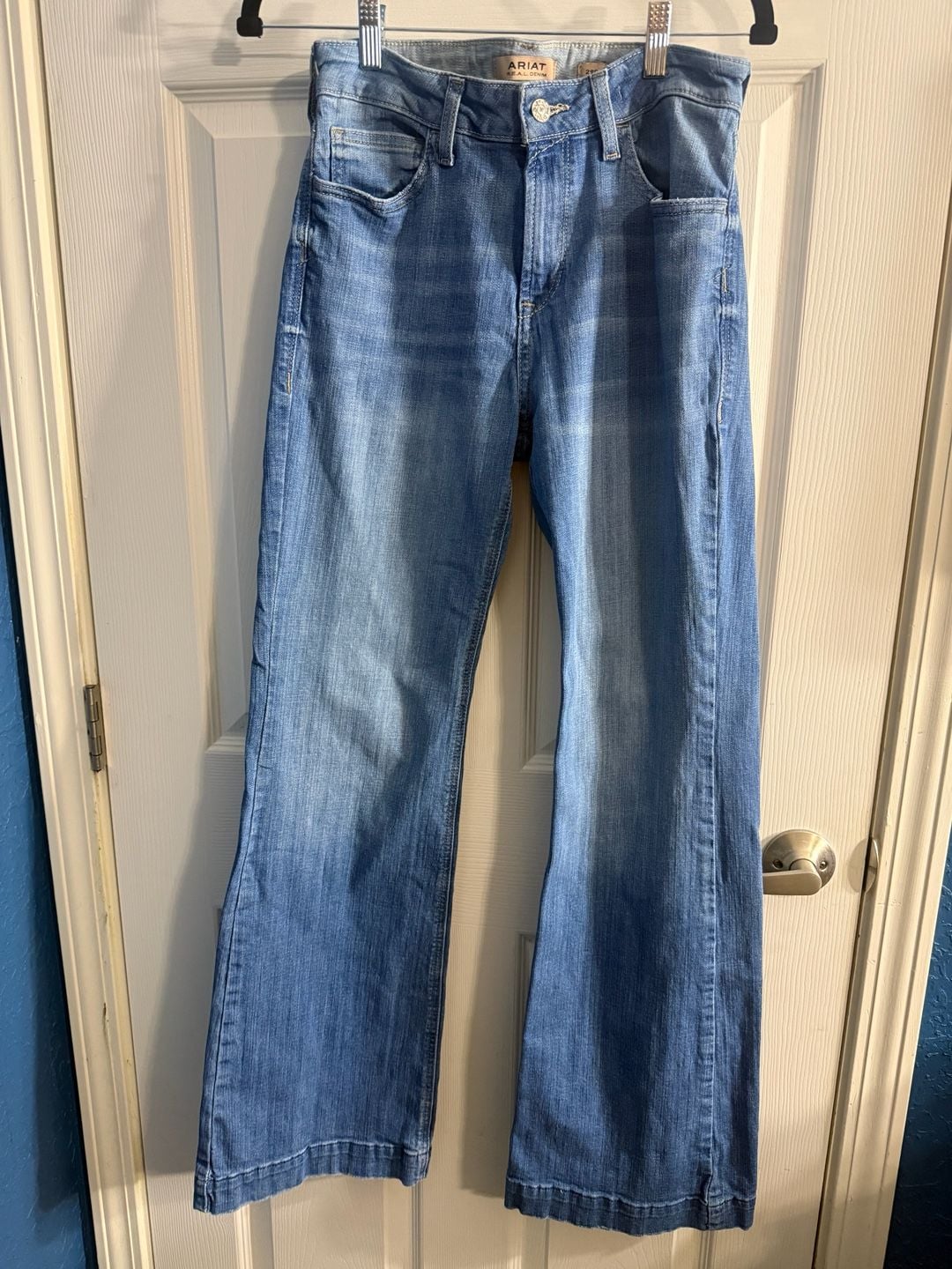 Ariat R.E.A.L. Denim Flare Jeans Size 28x32 Light Wash Bootcut 2