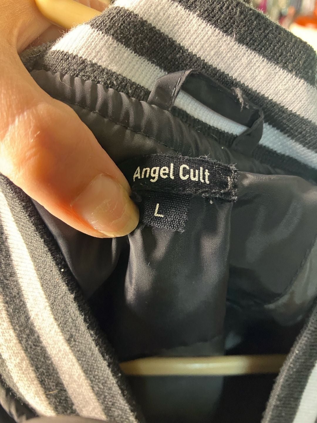ANGEL CULT WOMEN'S QUILTED BUTTERFLY JACET - SNAP BUTTON FRONT SIZE LARGE 10