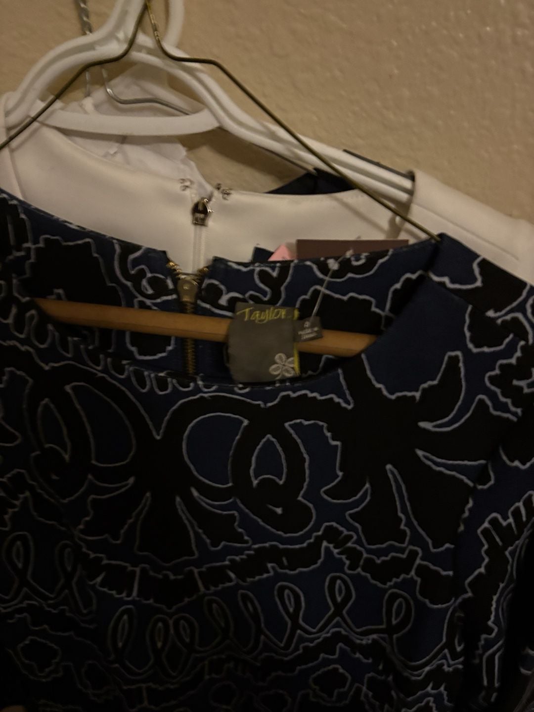 Taylor Dress Size 4 Blue Black Patterned 4