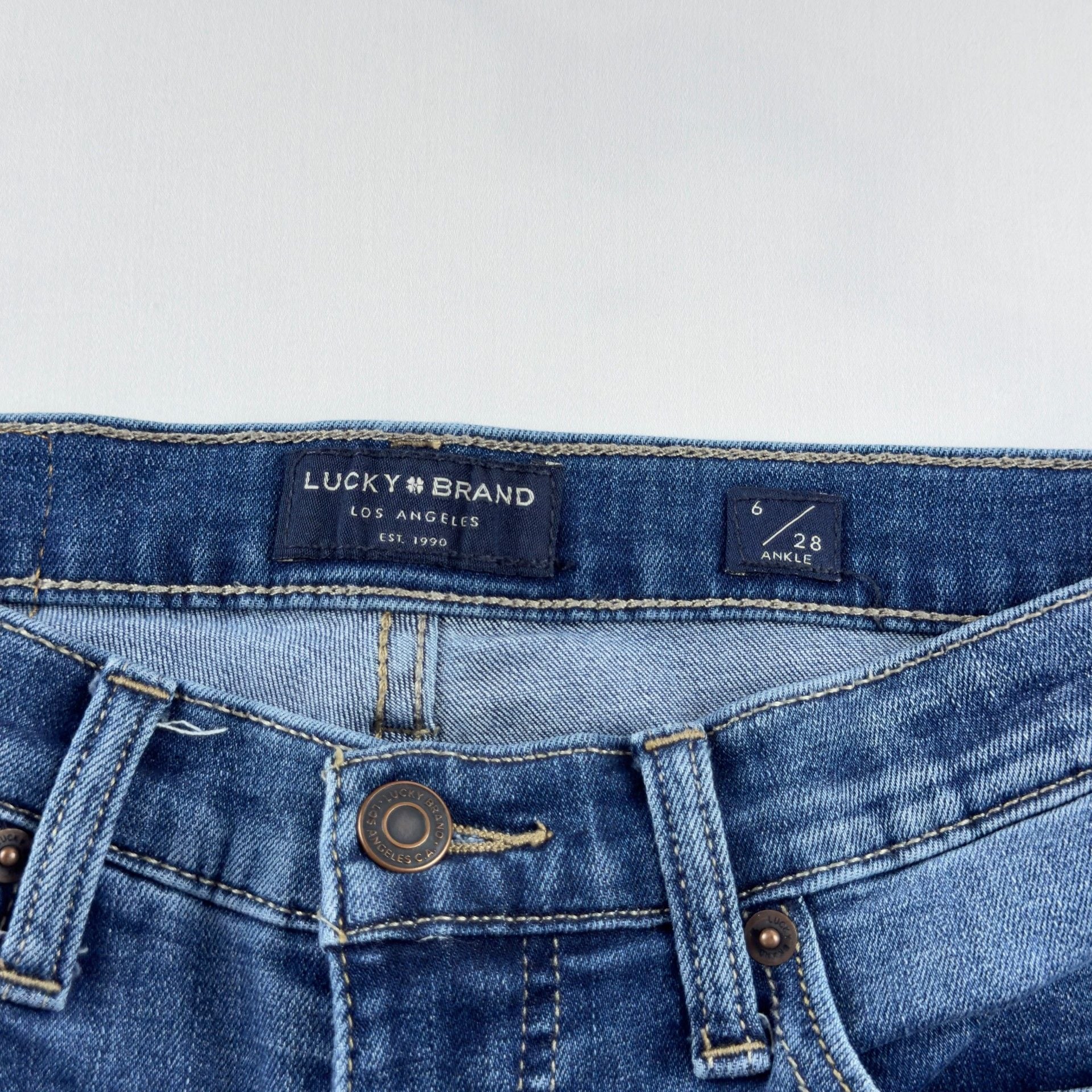 Lucky Brand Jeans Blue Denim Raw Hem 6