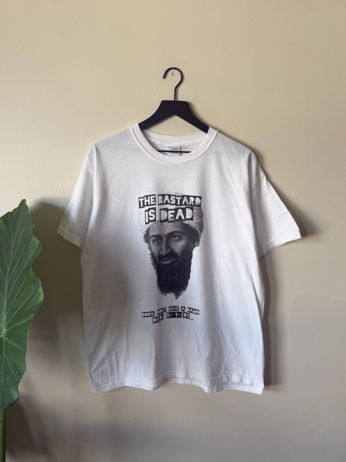 Gildan The Bastard Is Dead Osama Bin Laden T-Shirt Size L White 1