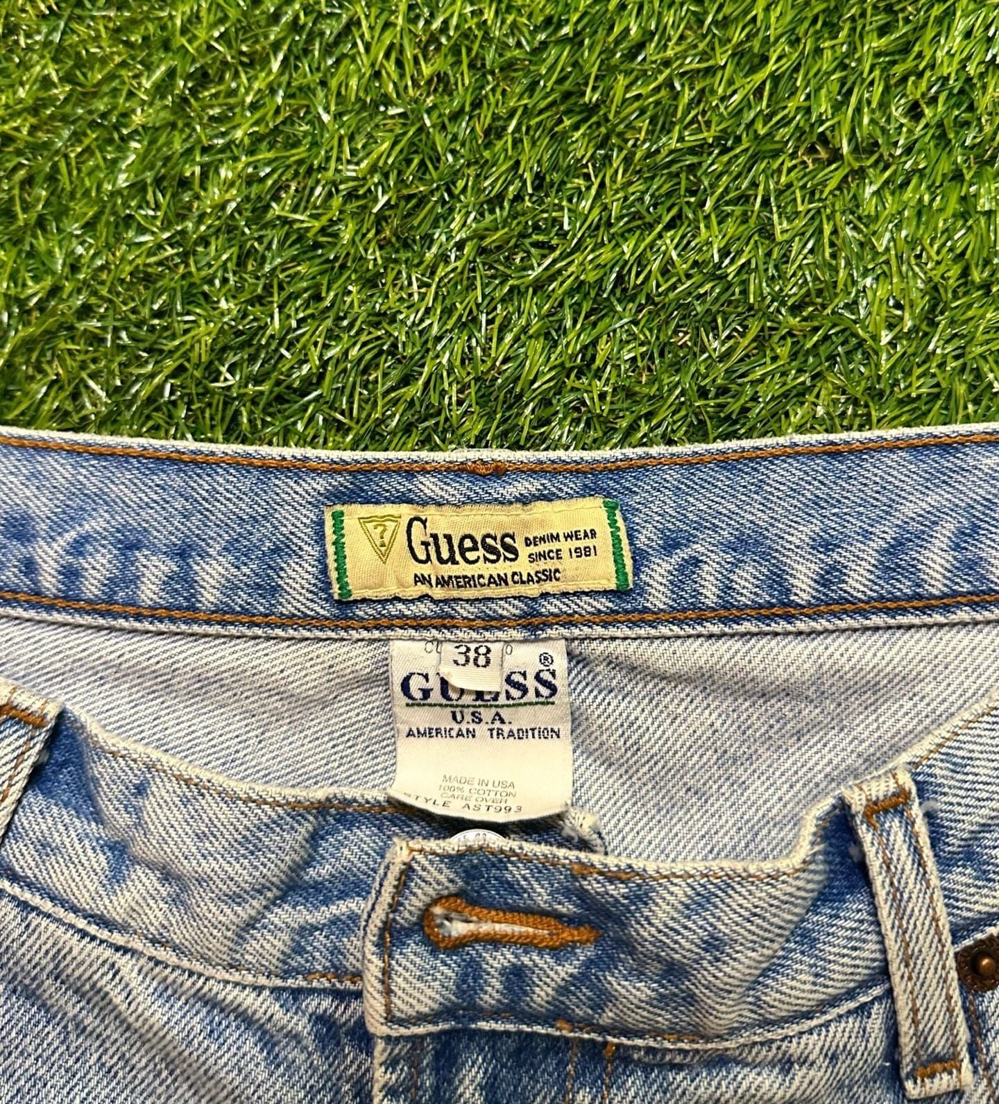 Vintage 1990s Guess Baggy Denim Shorts Made In USA 8