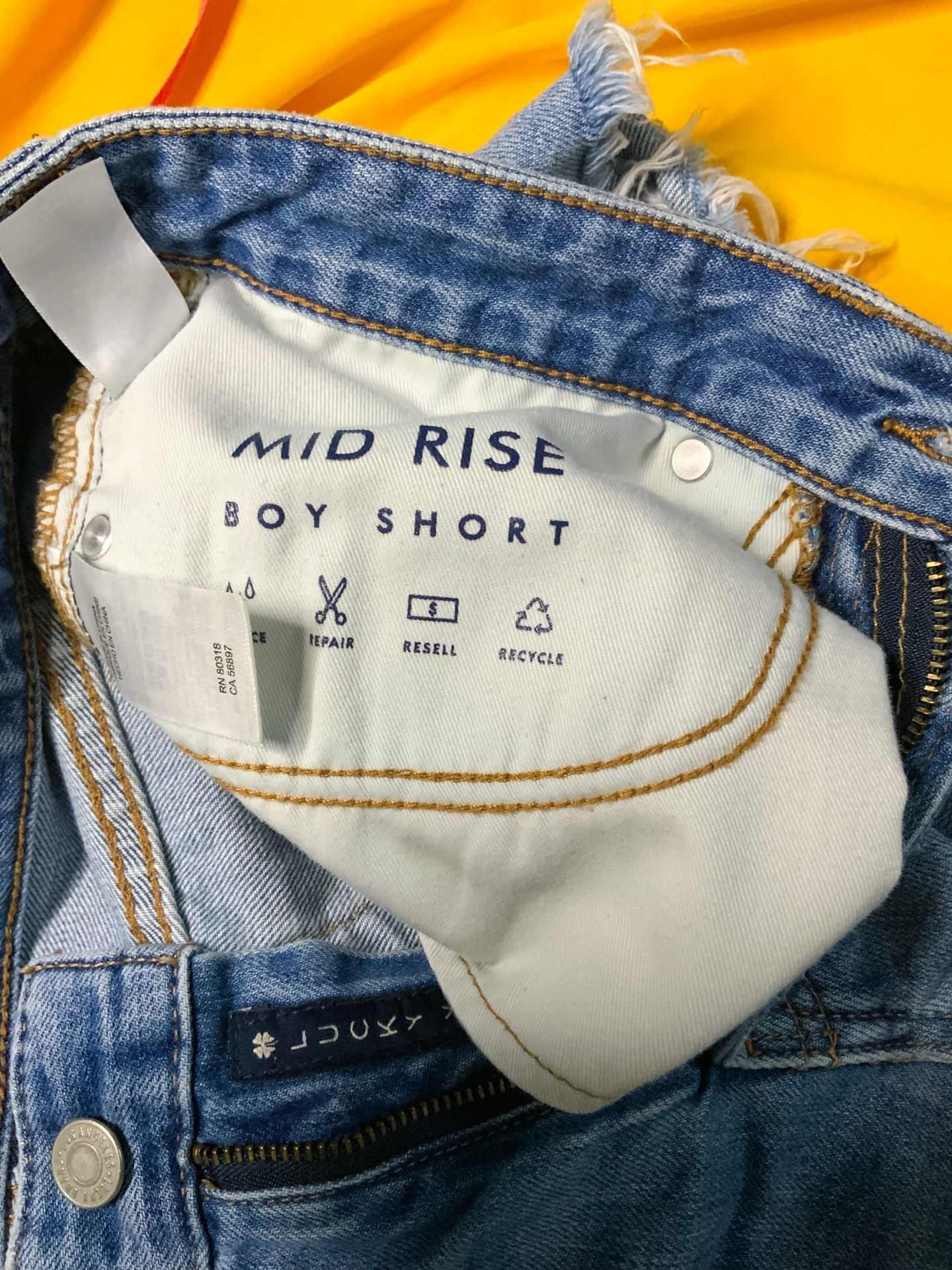 Lucky Brand Mid Rise Boy Short Women Size 4/27 Distressed 4