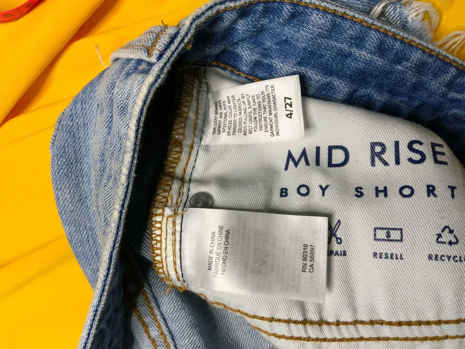 Lucky Brand Mid Rise Boy Short Women Size 4/27 Distressed 5