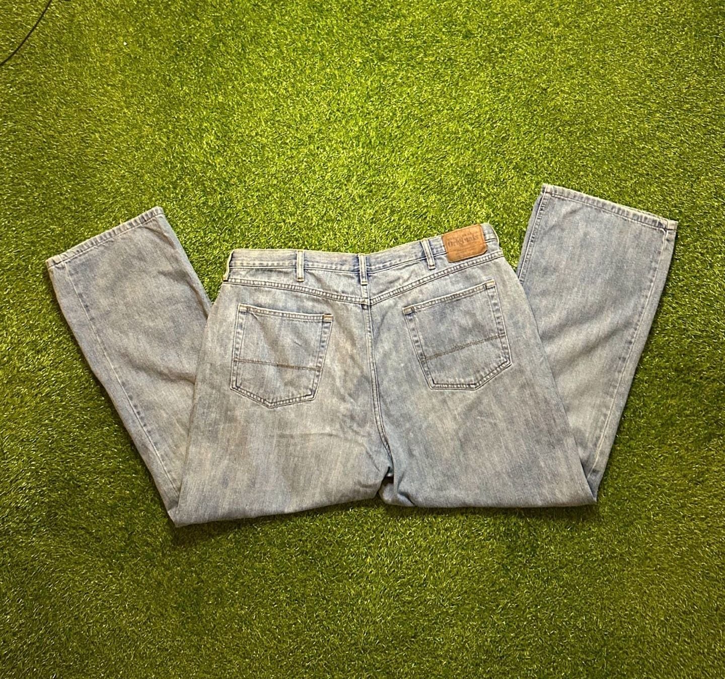 Y2K 2000s Wrangler Originals Boot Cut Jeans. 4