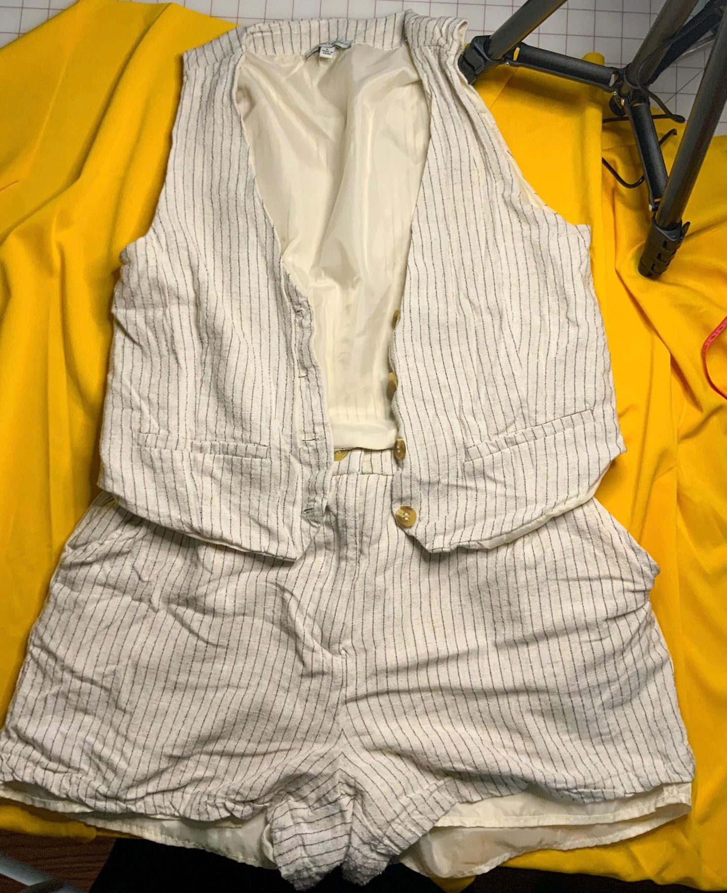 Kristen & Brown Striped Vest And Shorts Set Women Size Large 1