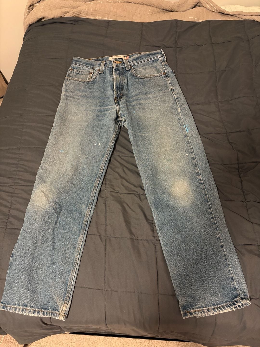Levi's Y2K 550 Relaxed Fit Jeans Size W32 L30 Light Wash Denim Distressed Paint 2