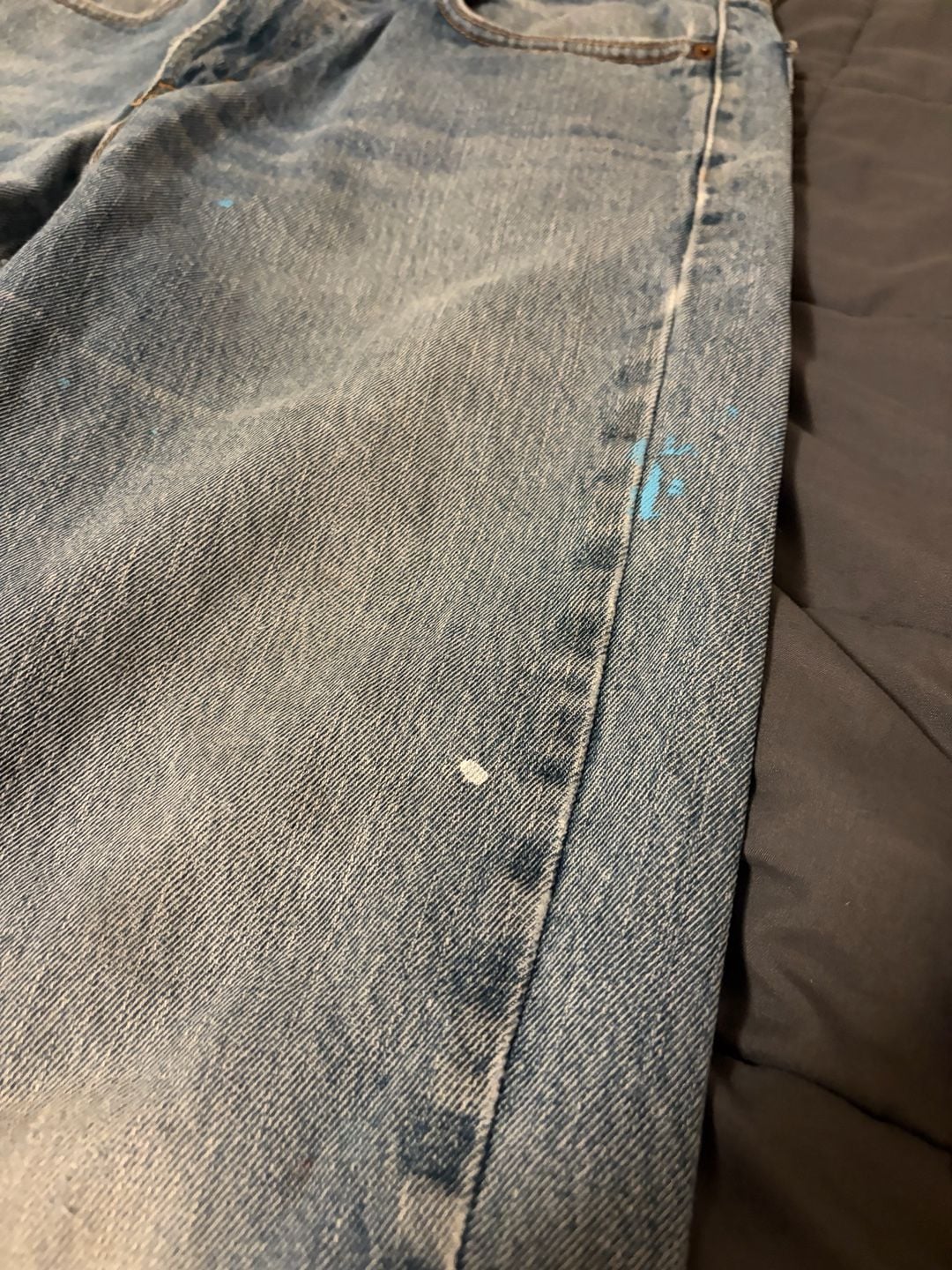 Levi's Y2K 550 Relaxed Fit Jeans Size W32 L30 Light Wash Denim Distressed Paint 6