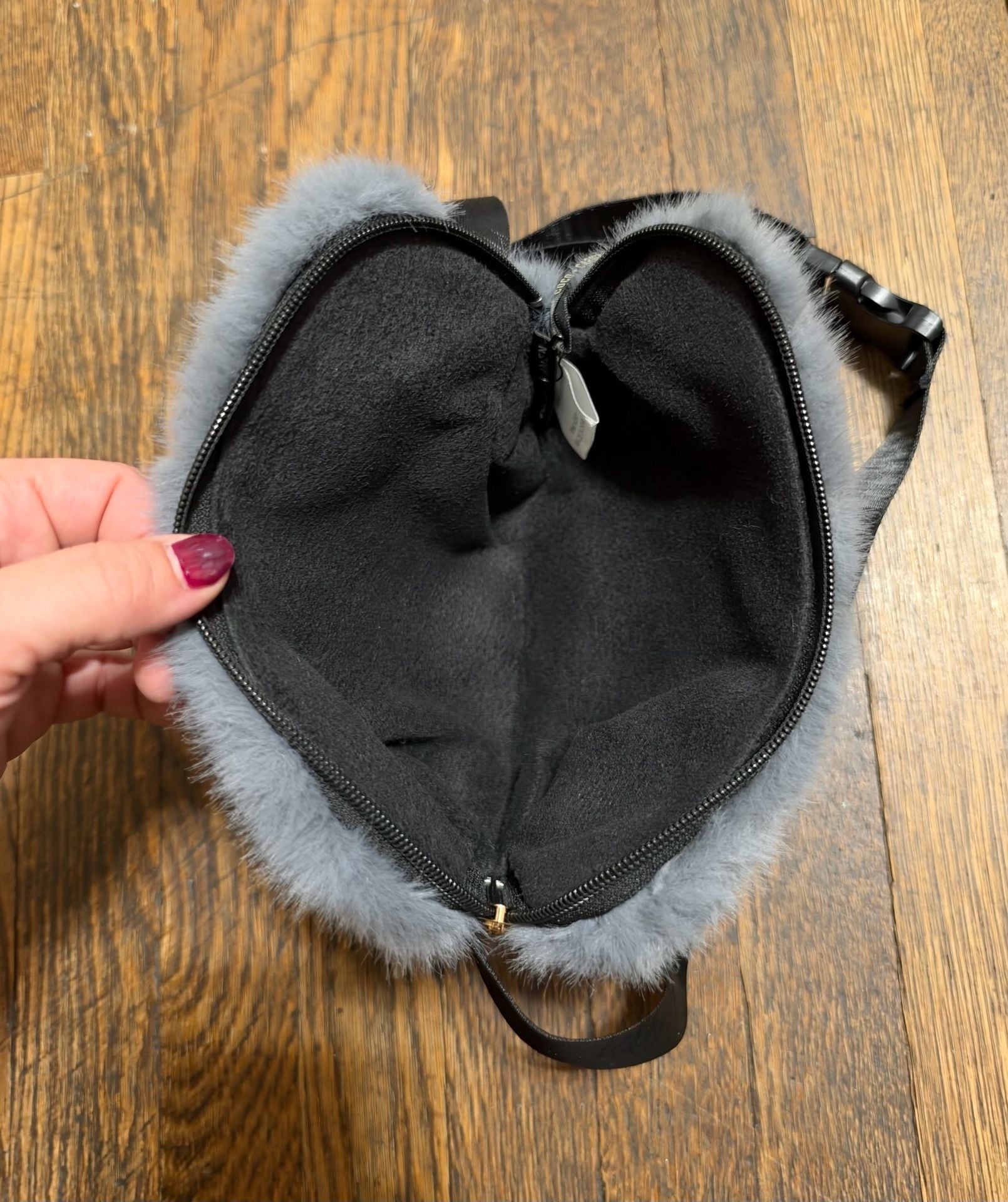 New Coco + Carmen Estelle Faux Fur Sling Bag Grey Crossbody Fanny Pack 6