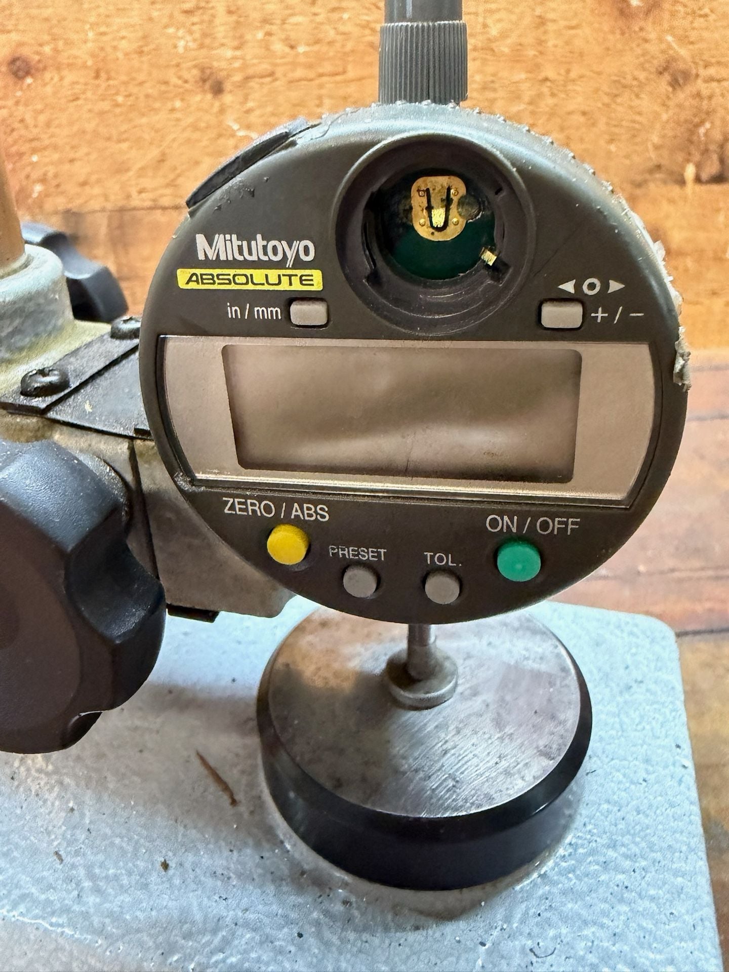 Mitutoyo Absolute Digital Indicator With Stand 2