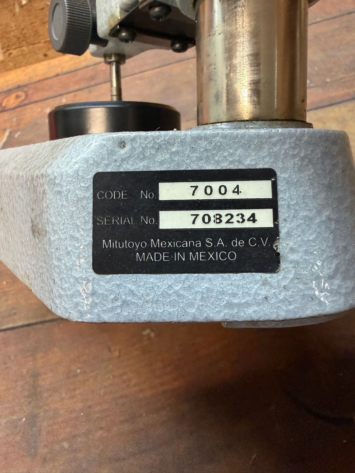 Mitutoyo Absolute Digital Indicator With Stand 3