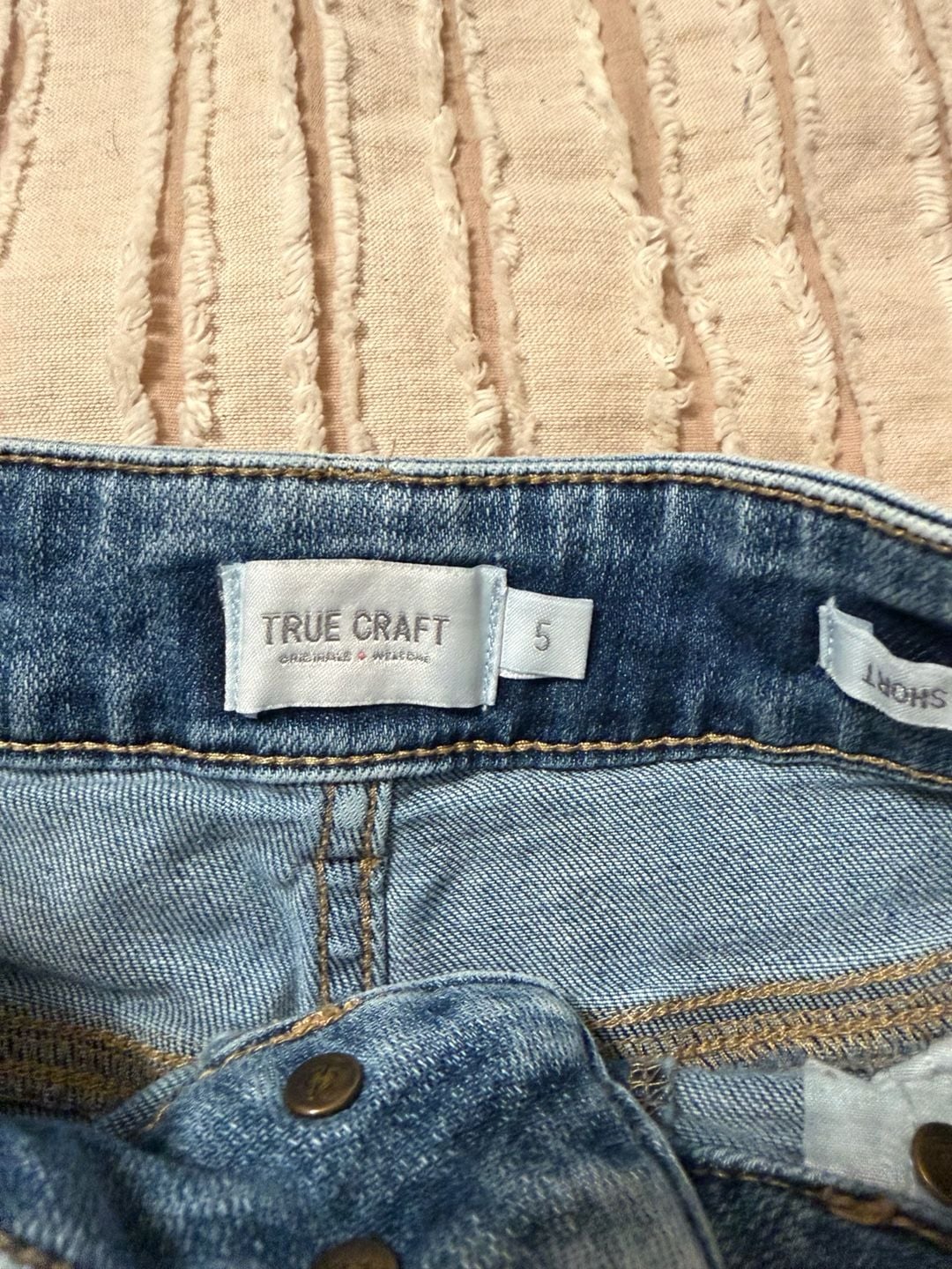 True Craft High-Rise Short Size 5 Blue Distressed Denim Cut Off Shorts 3