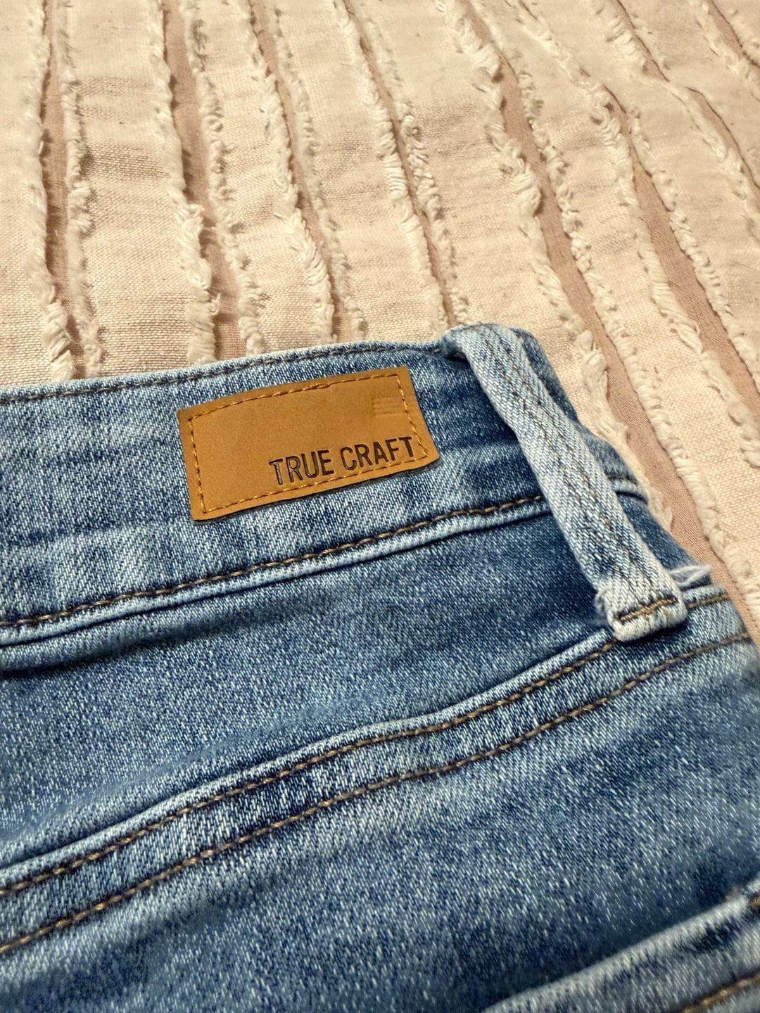 True Craft High-Rise Short Size 5 Blue Distressed Denim Cut Off Shorts 7