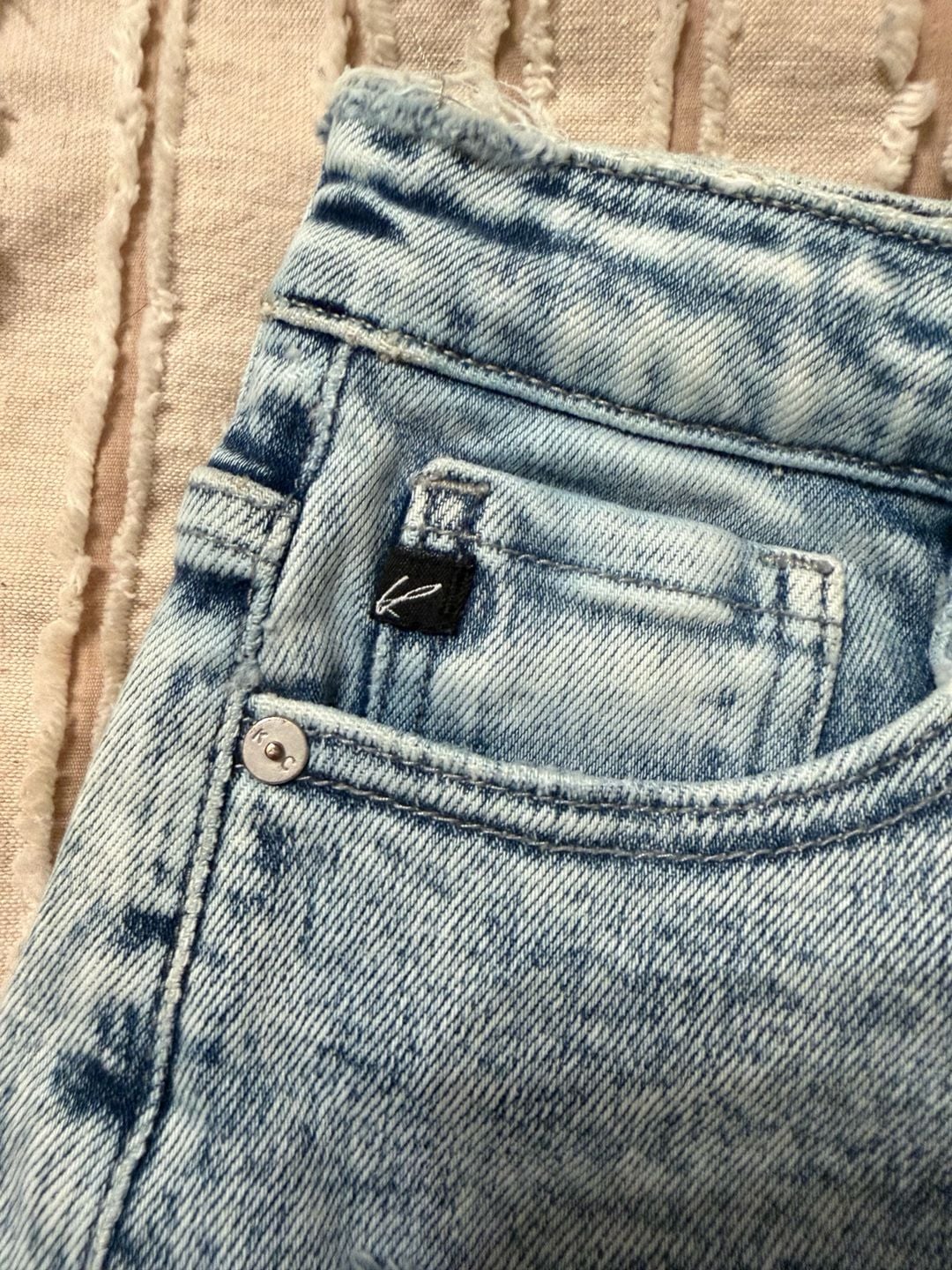KanCan Distressed Denim Shorts Light Wash 3