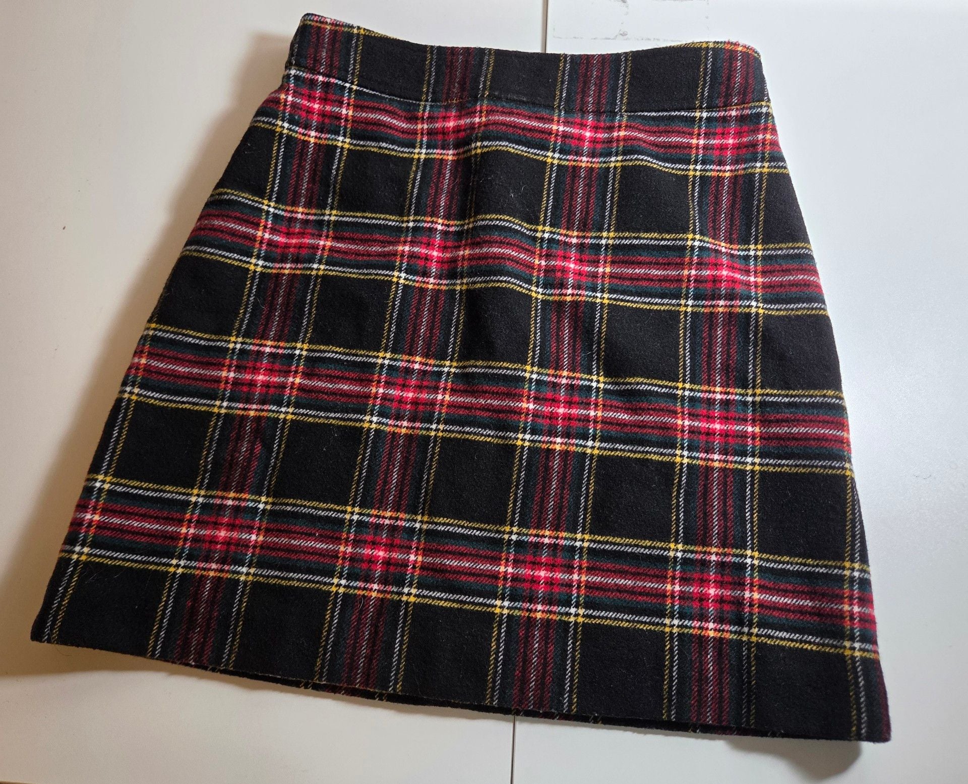 J.Crew Plaid Wool Blend Mini Skirt Size 2 Black Red Tartan 2