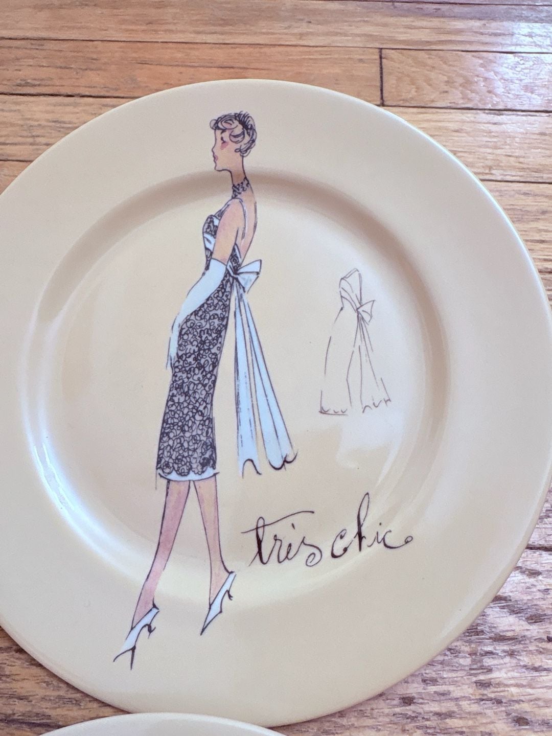Fashion Plates Set of 4 Dessert Plates Made in Italy 6