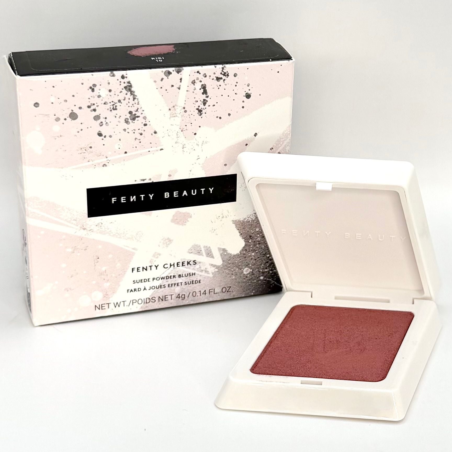 Fenty Beauty Fenty Cheeks Suede Powder Blush Riri 10 4g / 0.14 Fl.OZ LIKE NEW 2