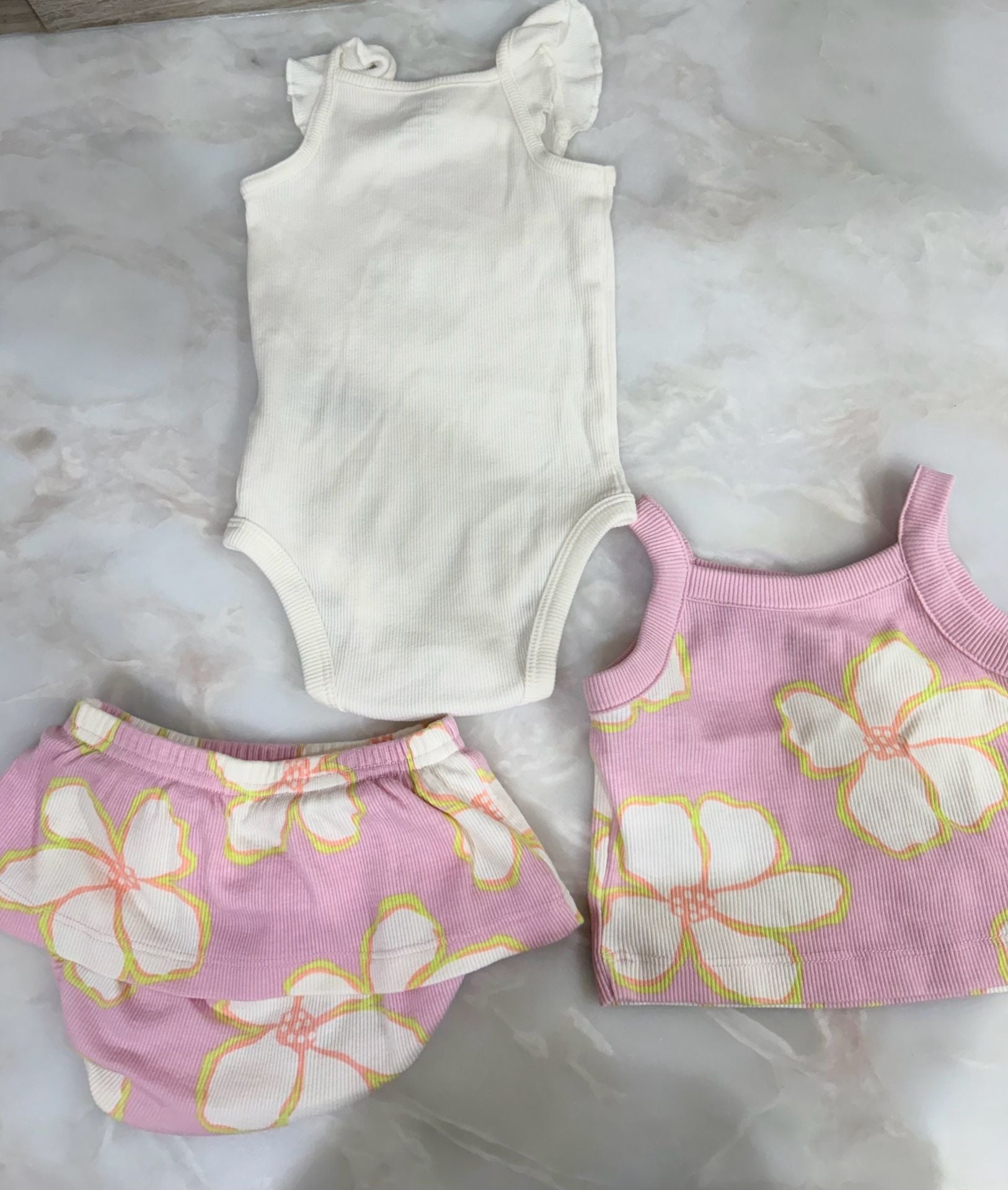 Carter's 3pc Outfit 3-6M 6