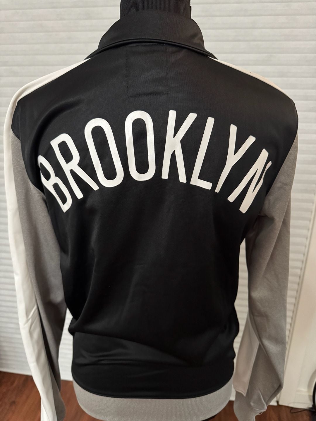 NBA Brooklyn Nets Track Jacket Black White Full Zip Women’s Small 7