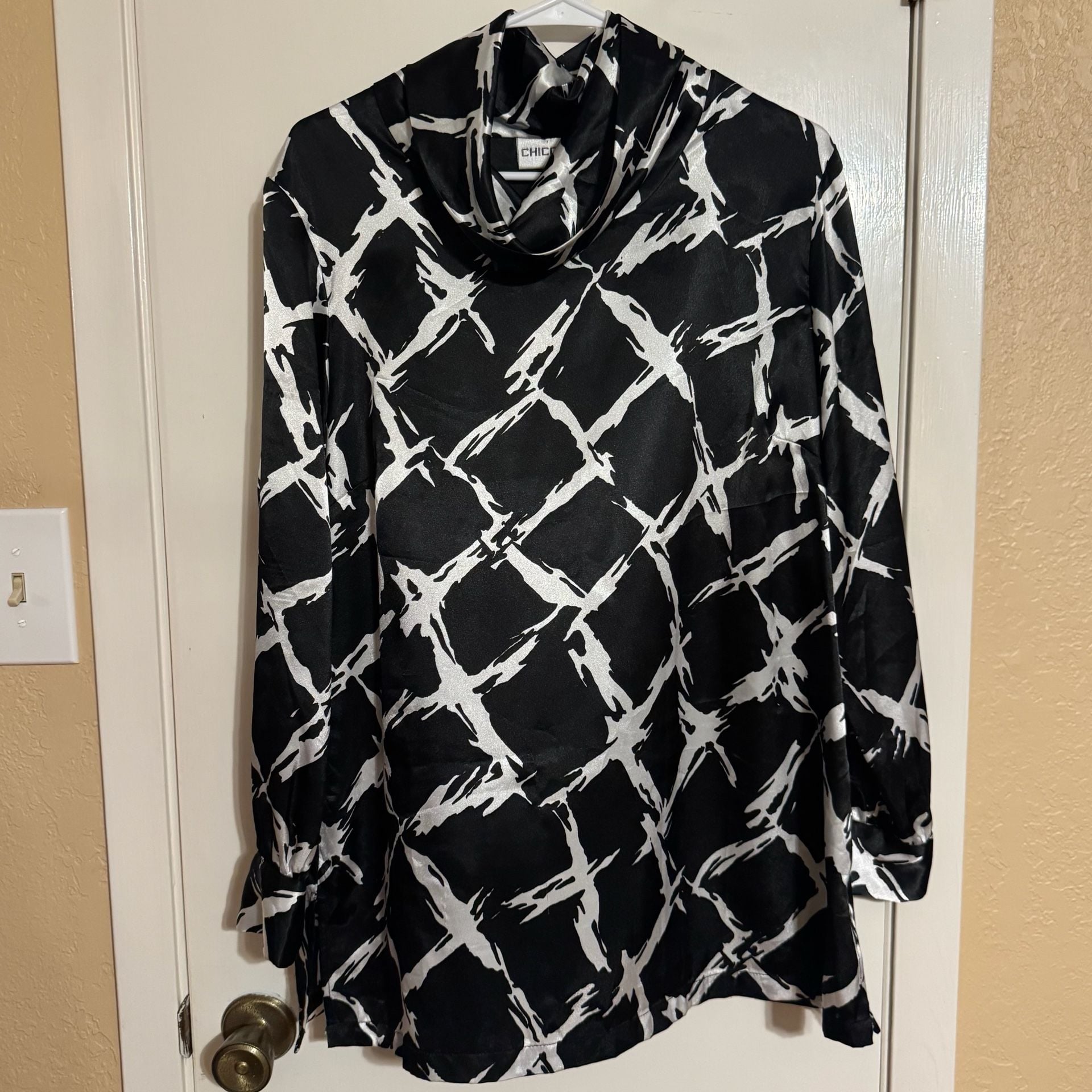 Chico’s Size 2 L Black White Abstract Satin Tunic Blouse Cowl Neck Long Sleeve 3