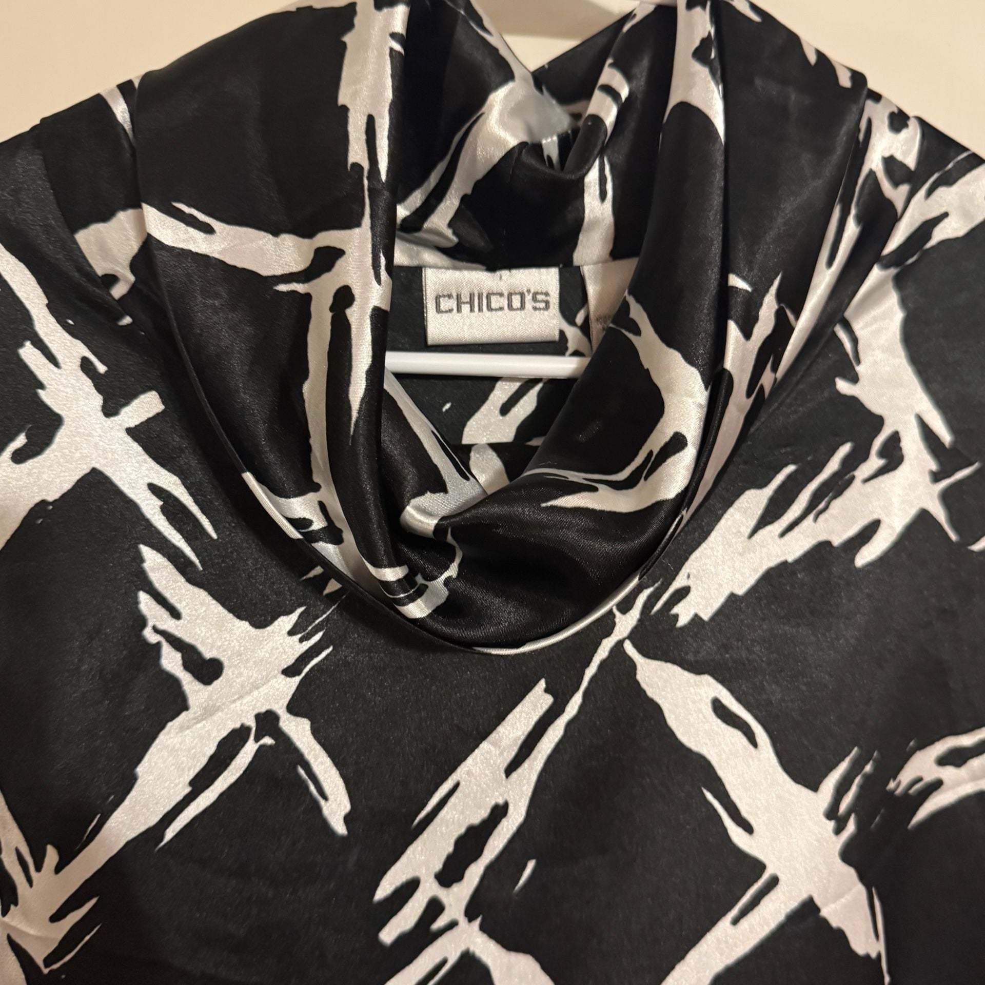 Chico’s Size 2 L Black White Abstract Satin Tunic Blouse Cowl Neck Long Sleeve 5