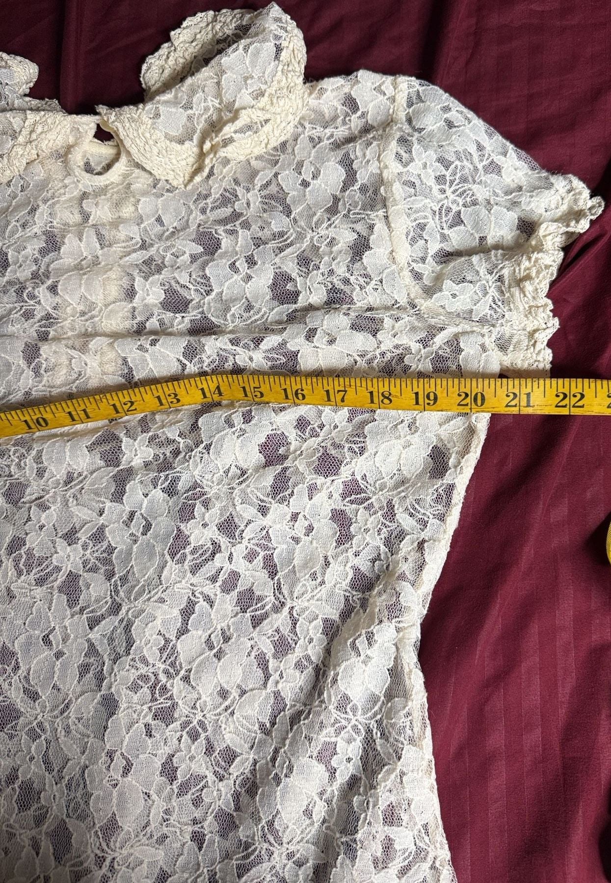 Kimchi Blue Lace Blouse Size L Ivory Cream Short Sleeve Button Top 4