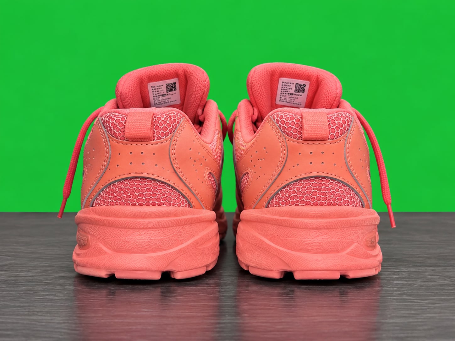 New Balance 530 Size 5.5 Coral Pink Sneakers
US = 7.5 W 6
