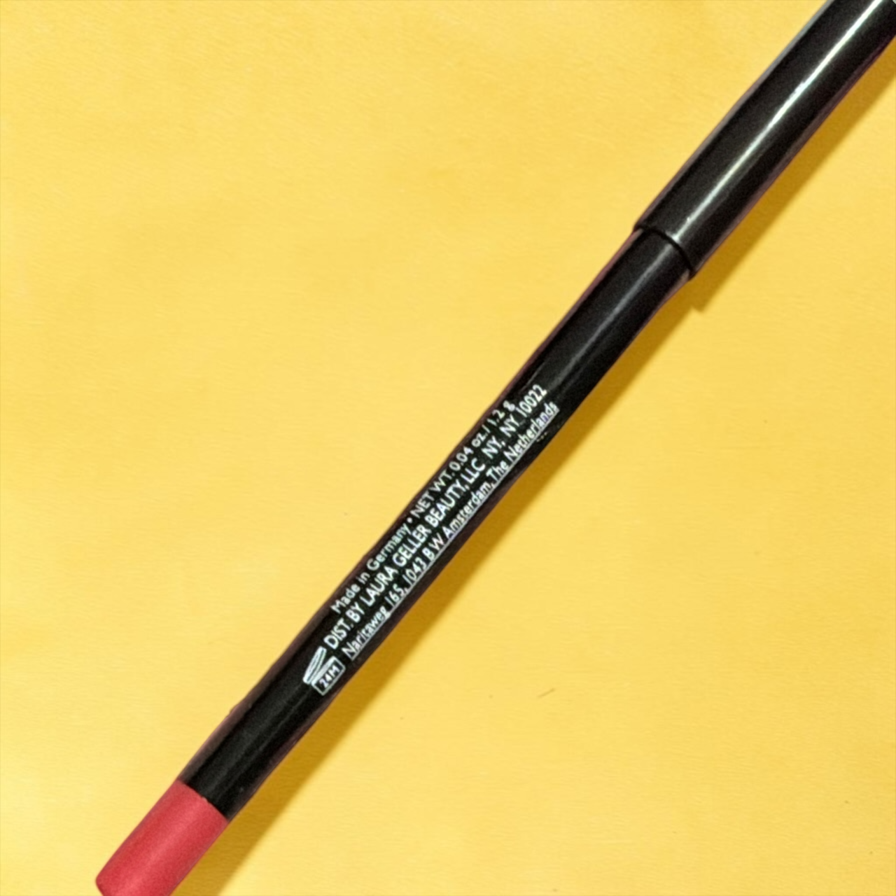Laura Geller Pout Perfection Waterproof Lip Liner Hibiscus 4