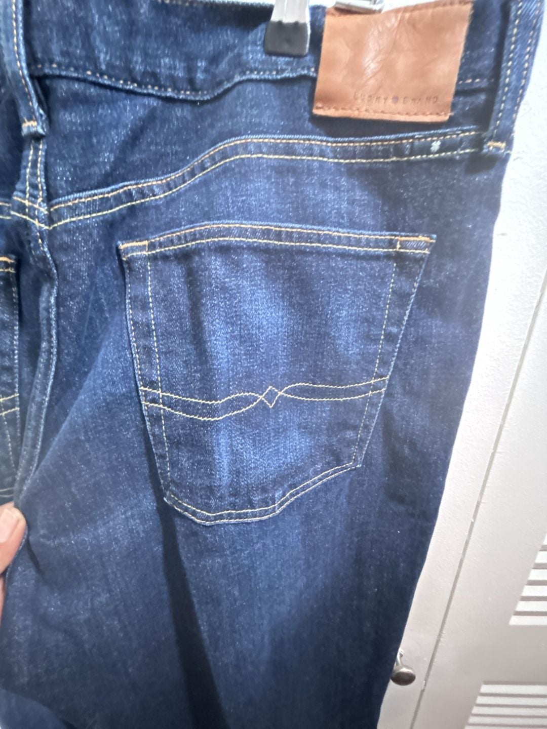 Lucky Brand Straight Leg Jeans 38x34 Dark Wash Denim 8