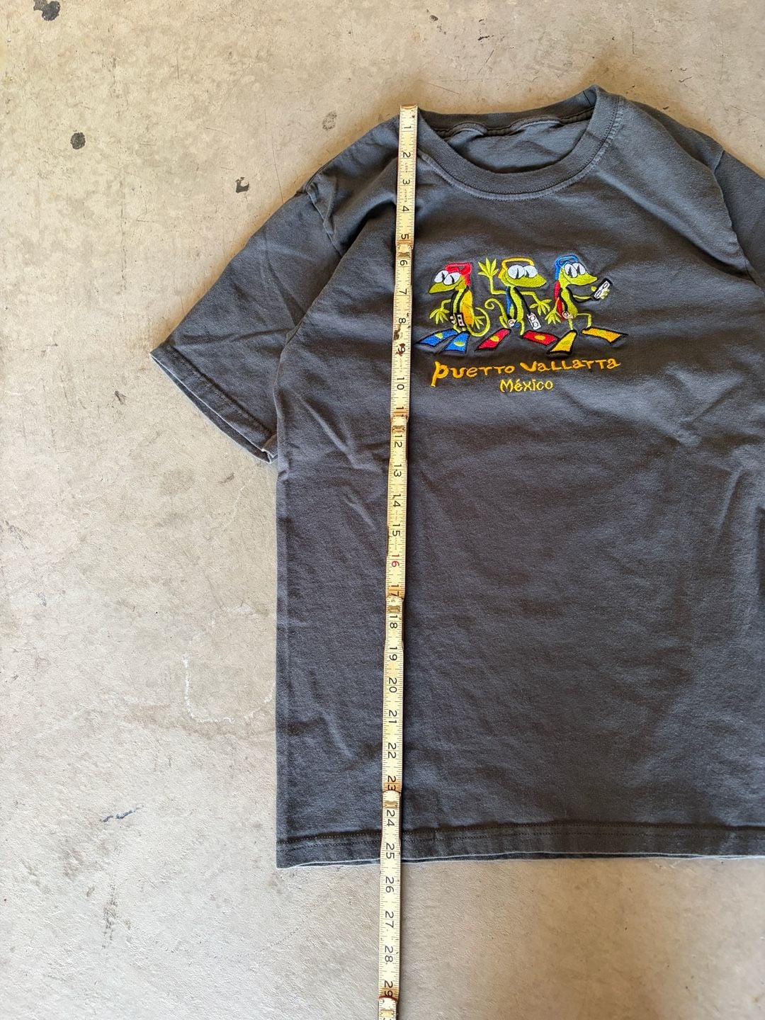 Vintage Puerto Vallarta Mexico Graphic T-Shirt Charcoal Gray 6