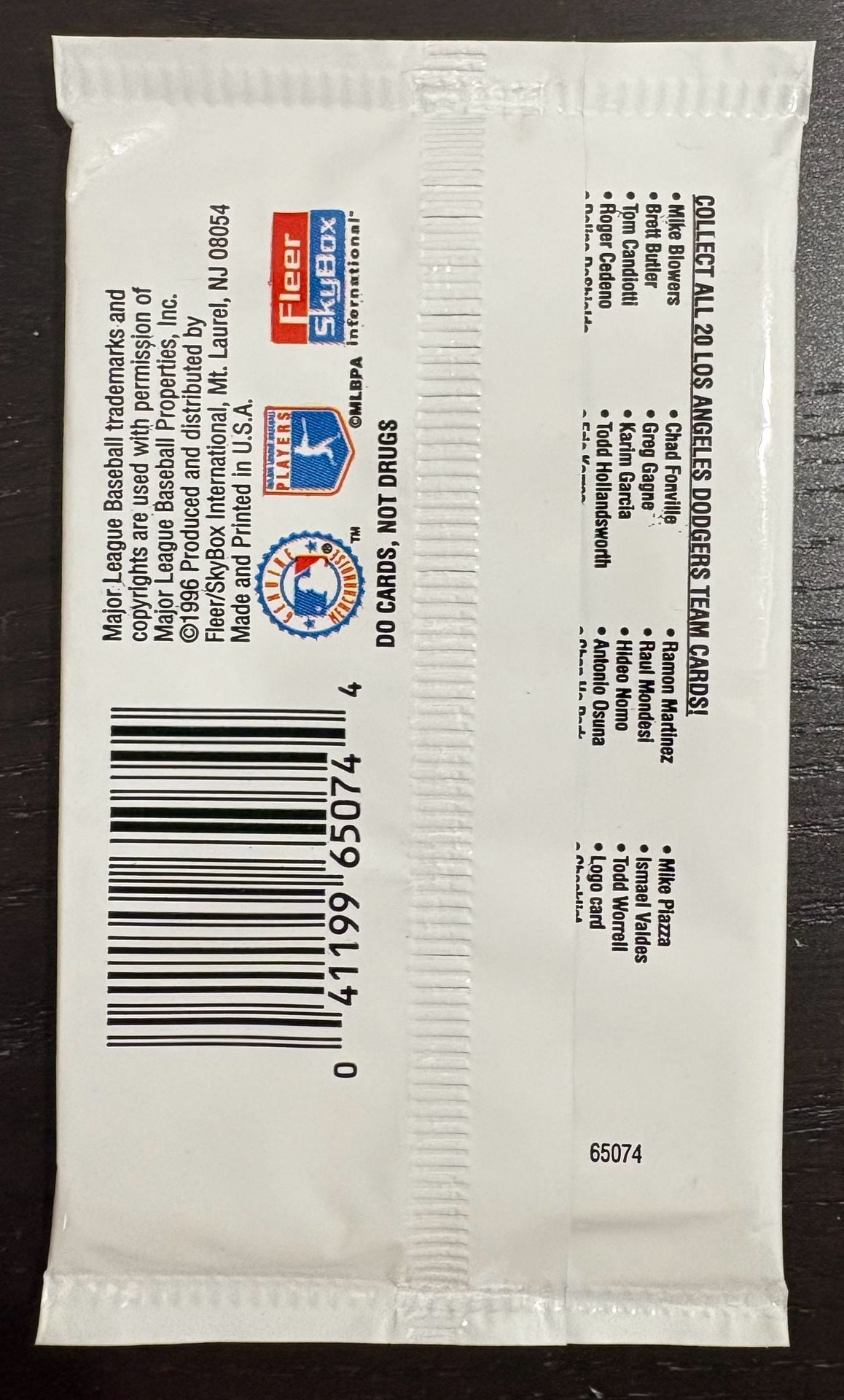 Fleer 1996 Los Angeles Dodgers Baseball Cards Sealed Wax Pack 2