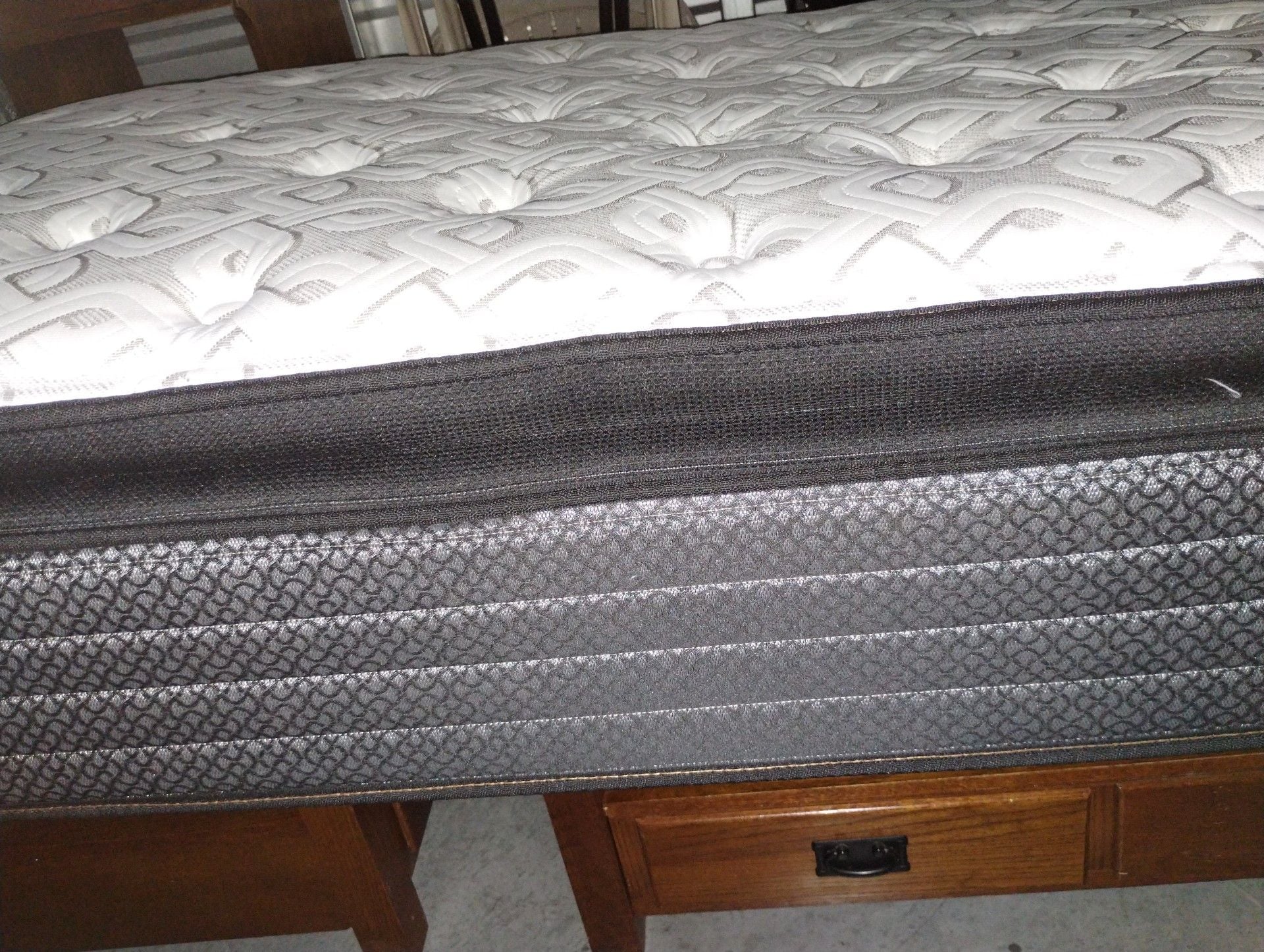Sealy Performance Posturepedic Mattress Twin - Free Delivery 4