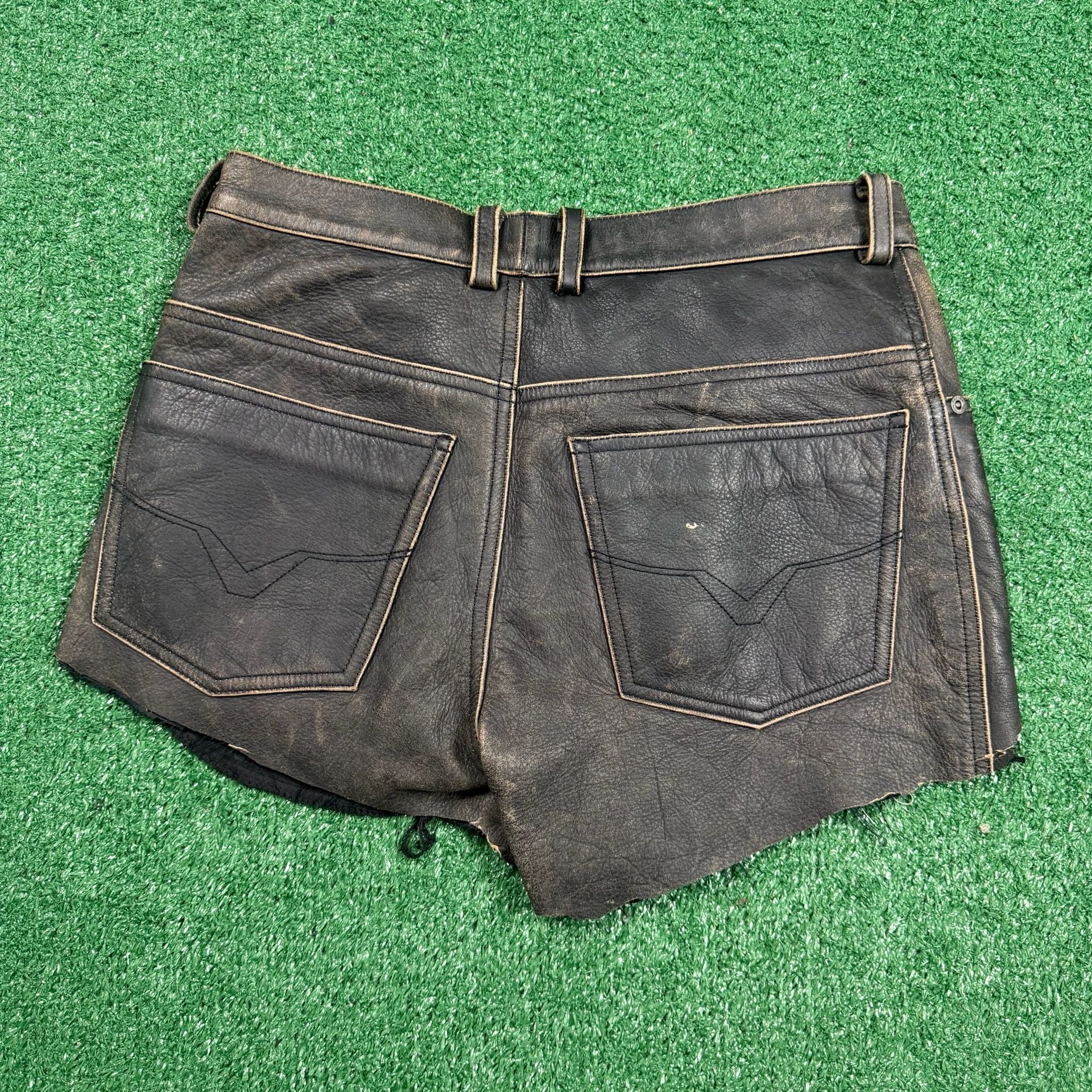 Harley-Davidson Leather Shorts Size 34/6 Distressed Black 4