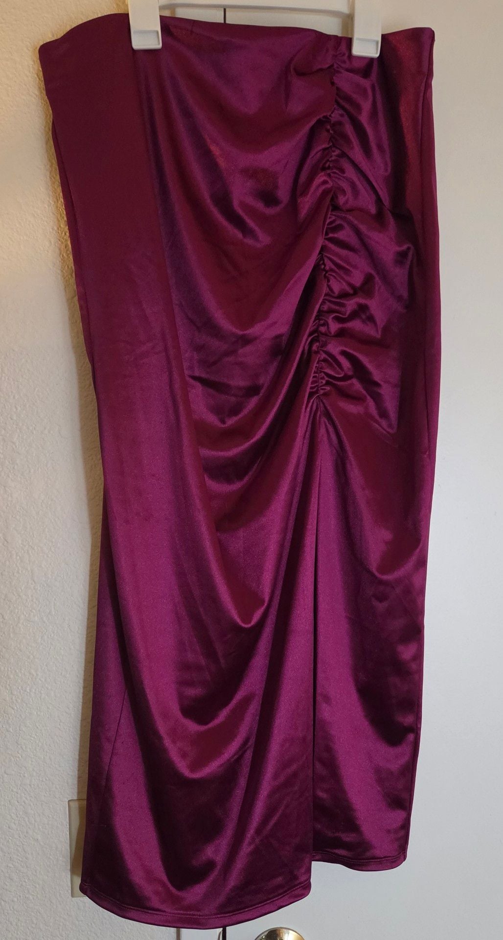 Express Ruched Midi Strapless Dress Size L Magenta Satin 2