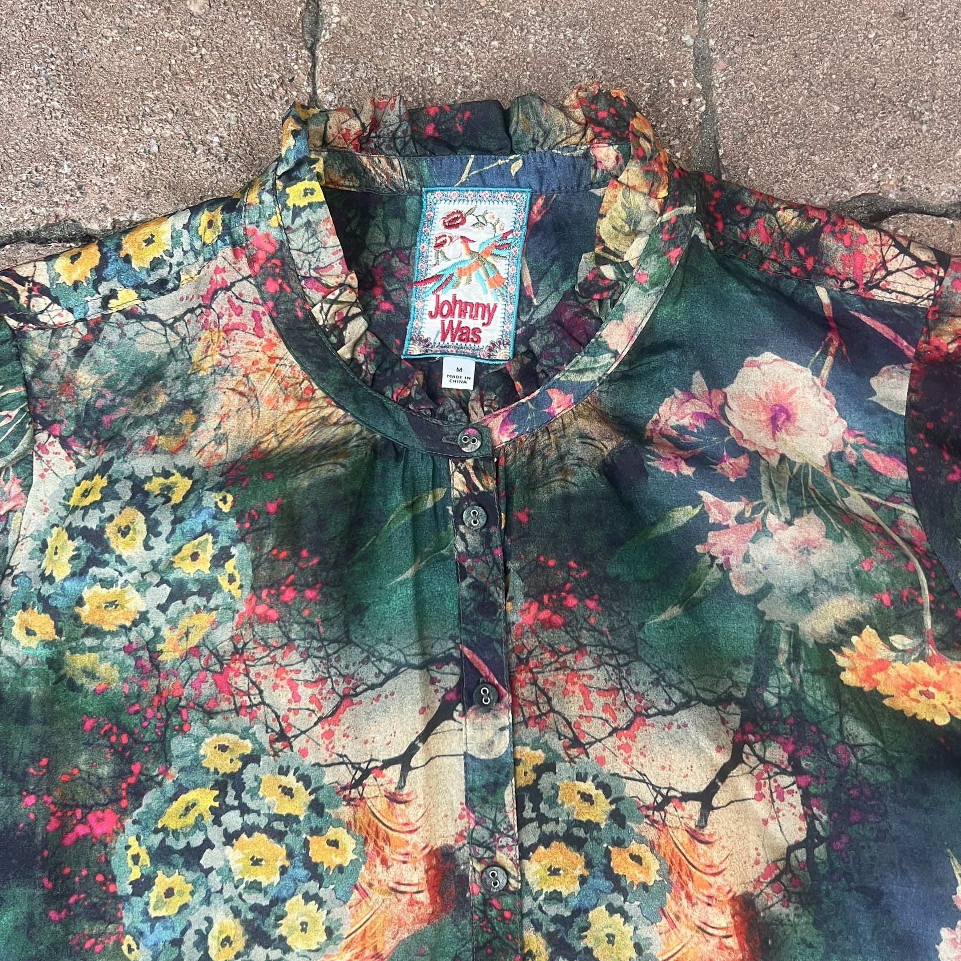 Johnny Was Traviata Leda Silk Button-Down Blouse Size Medium Floral Ruffle 7