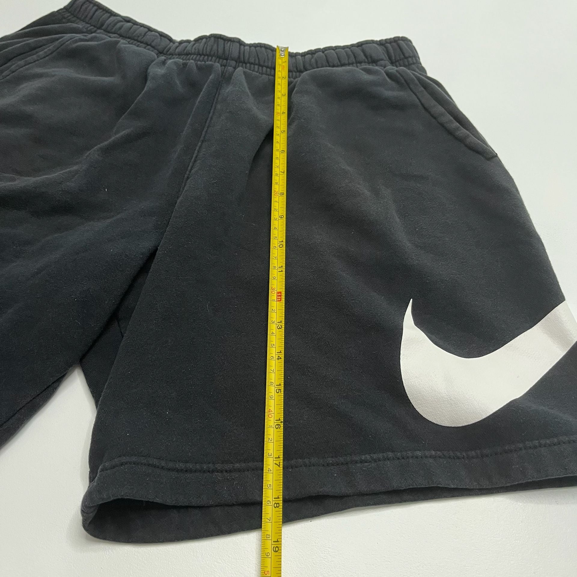 Nike Fleece Shorts Size XL Black Swoosh Logo Casual Gym 7