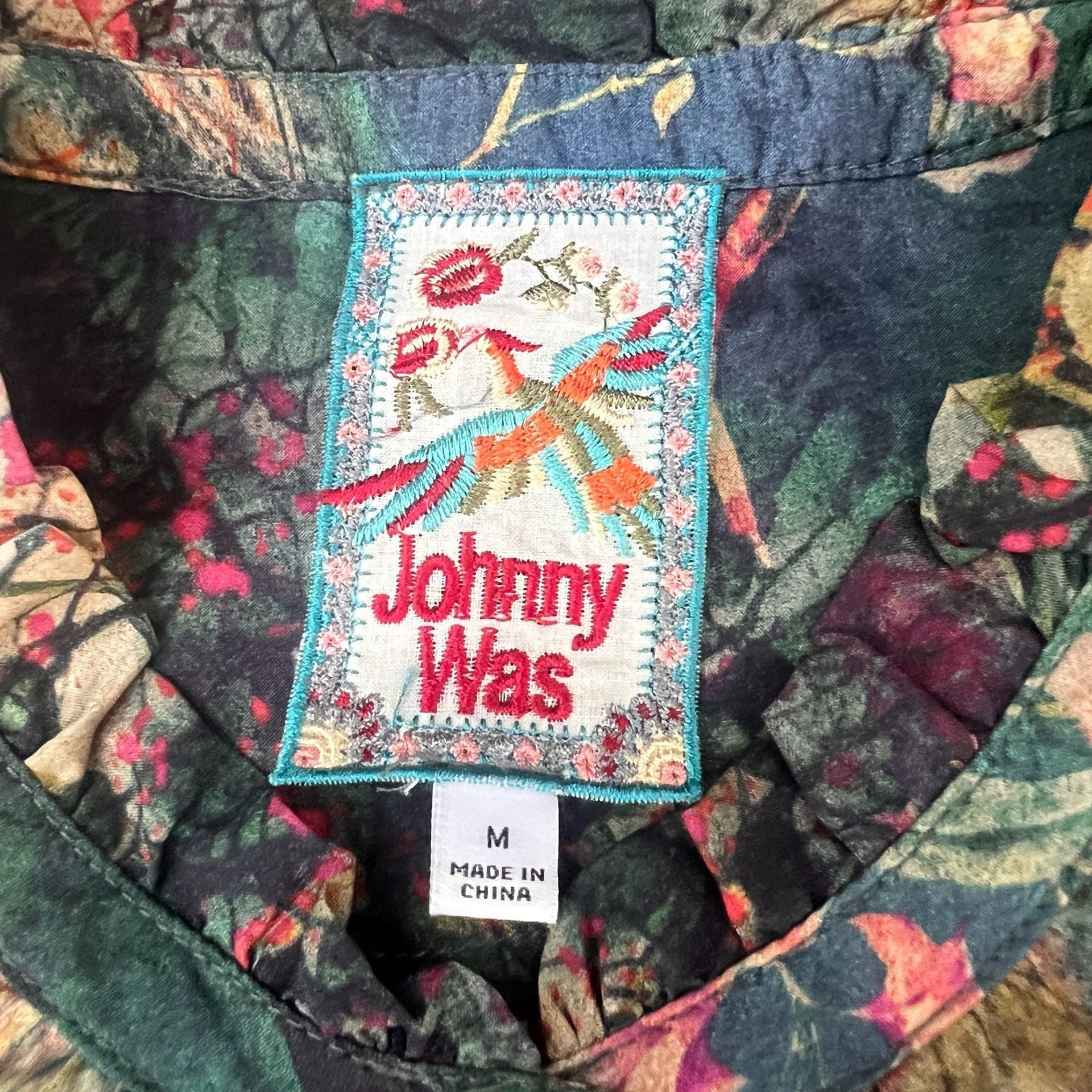 Johnny Was Traviata Leda Silk Button-Down Blouse Size Medium Floral Ruffle 8